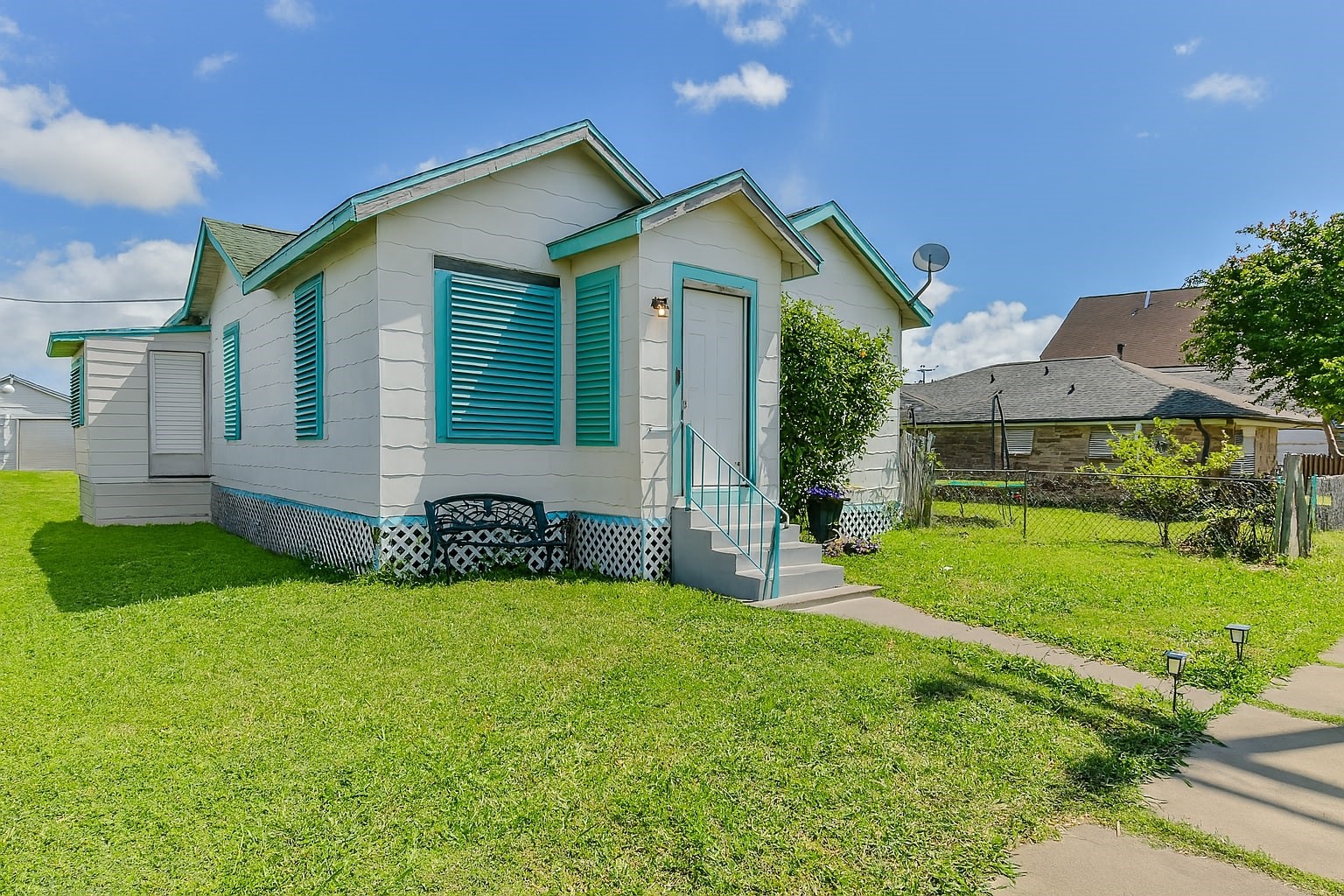Listing photo 1