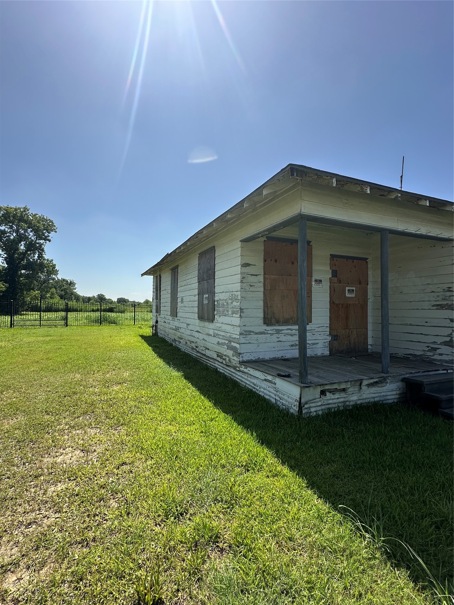 Listing photo 4