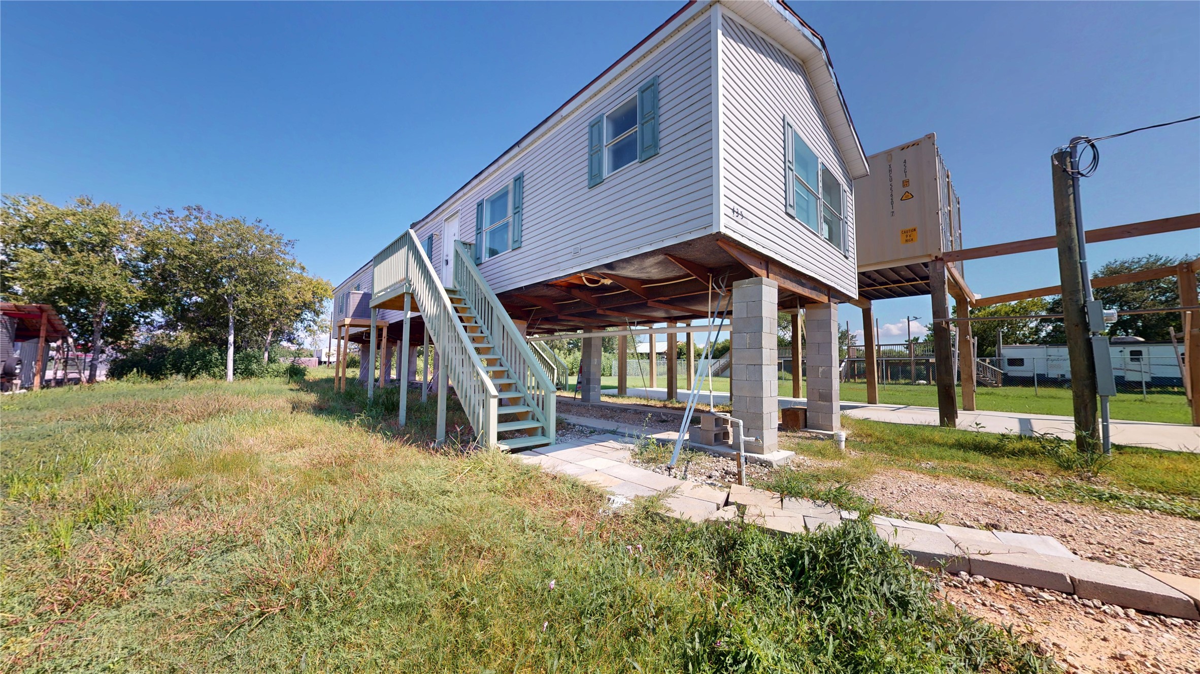 Listing photo 3