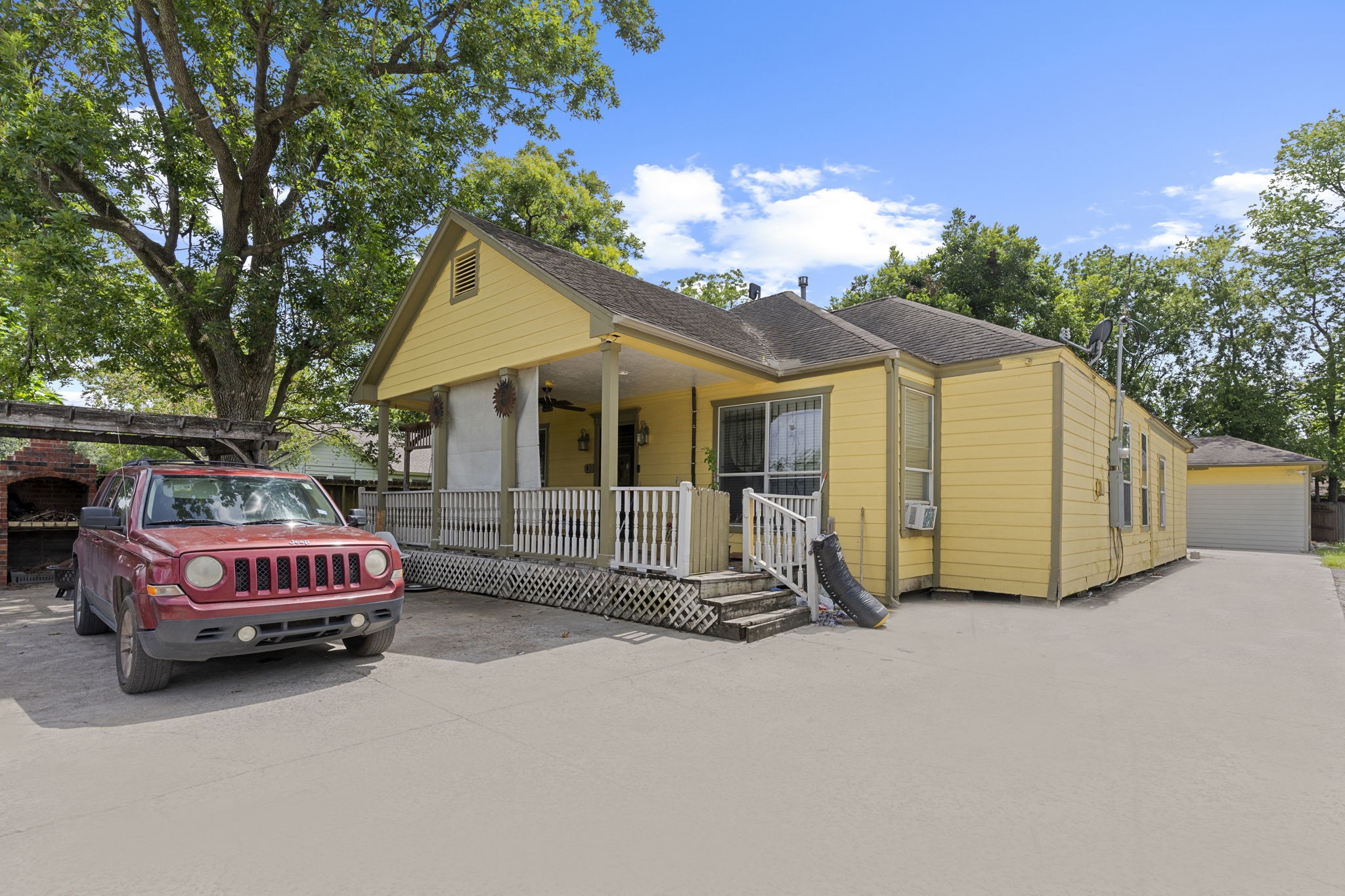 Listing photo 4