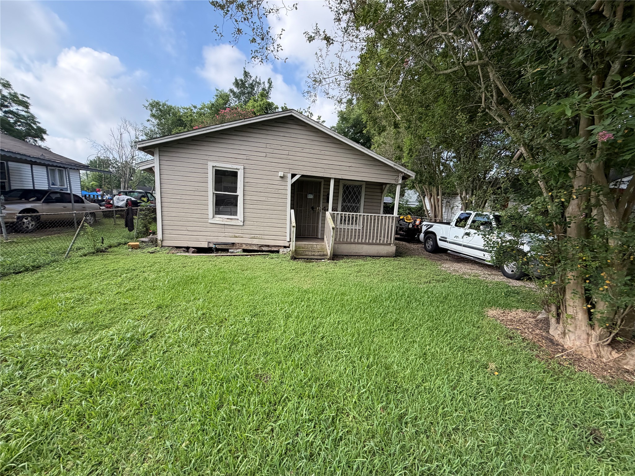 Listing photo 1