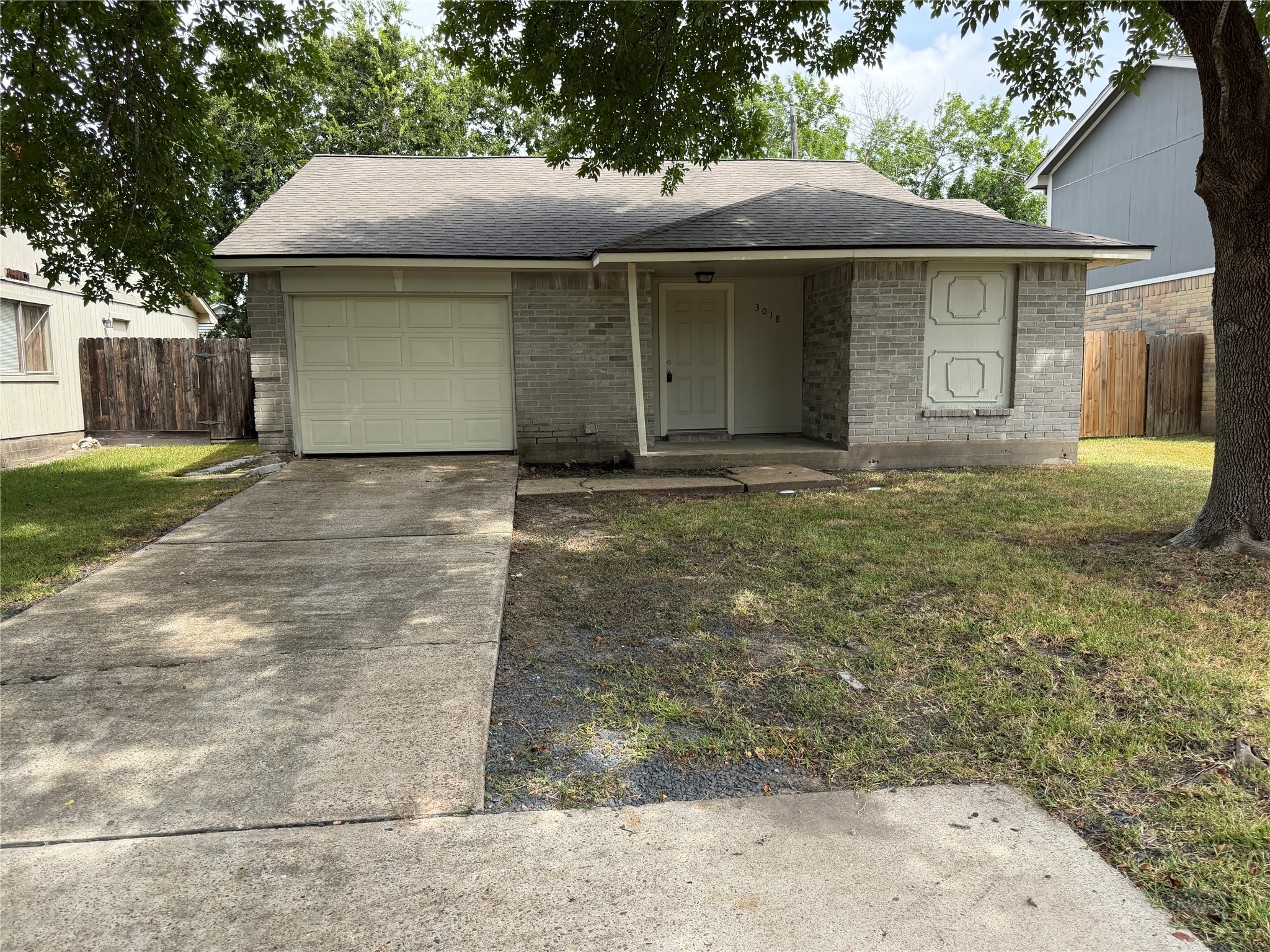 Listing photo 1