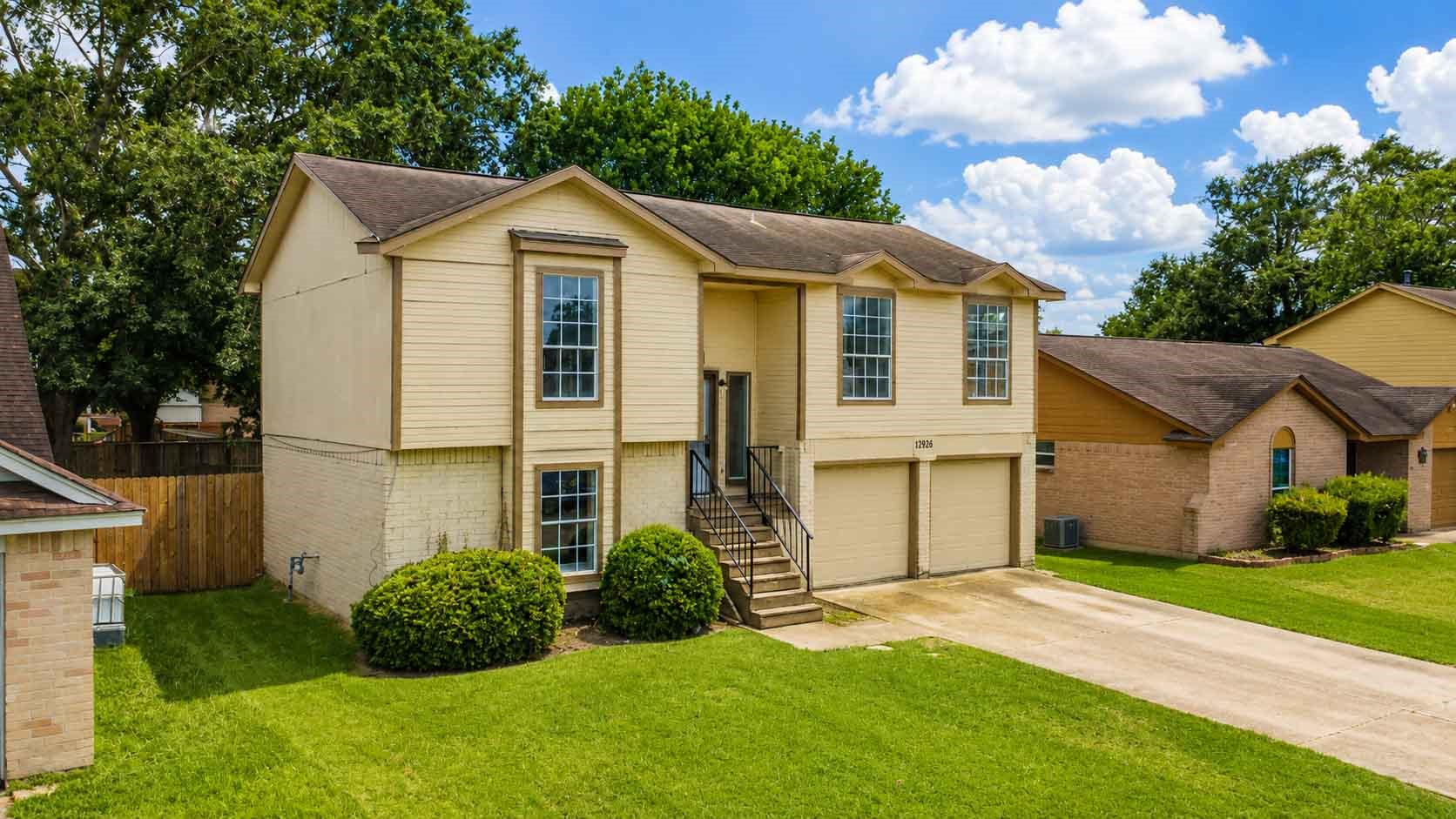 Listing photo 1