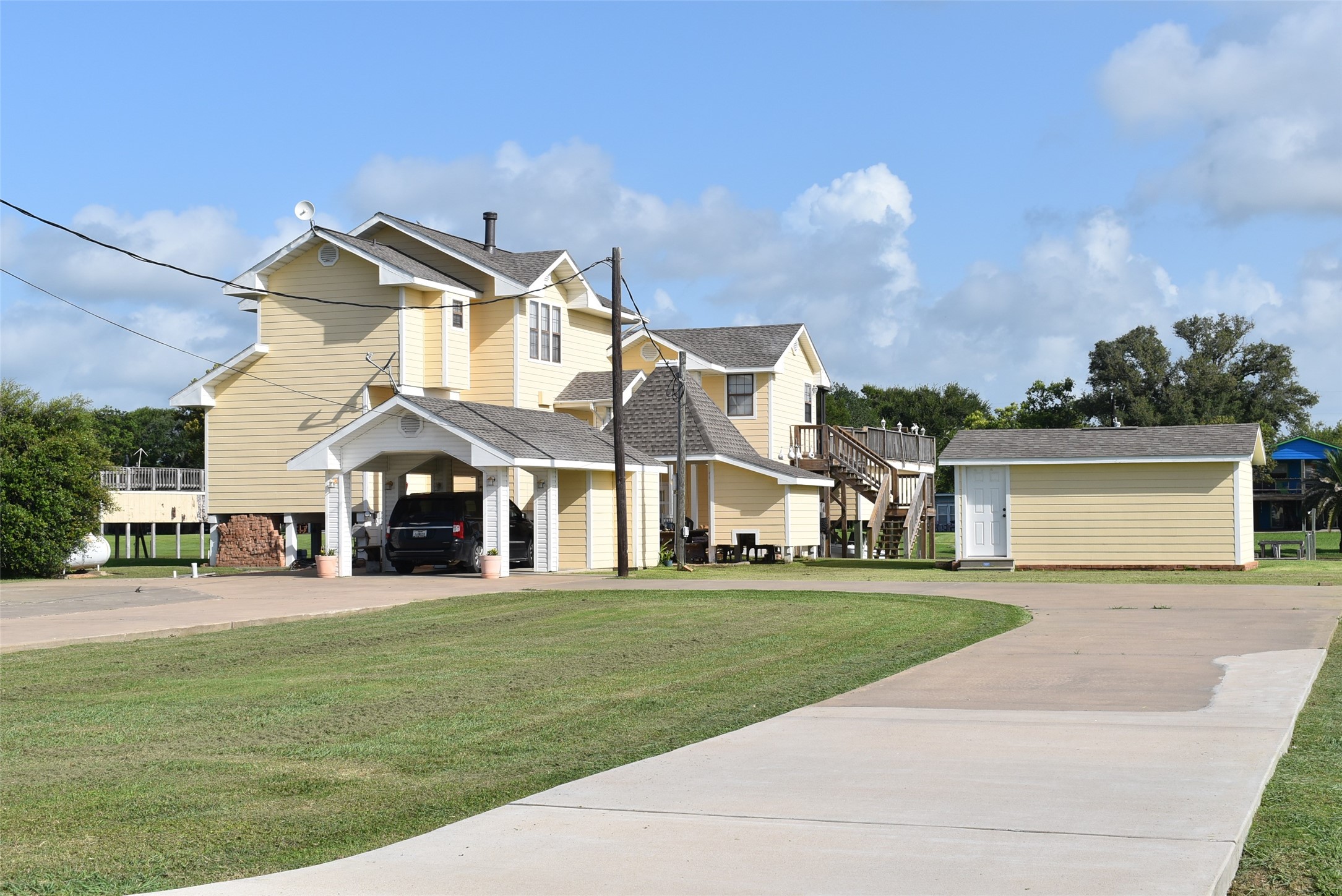 Listing photo 3