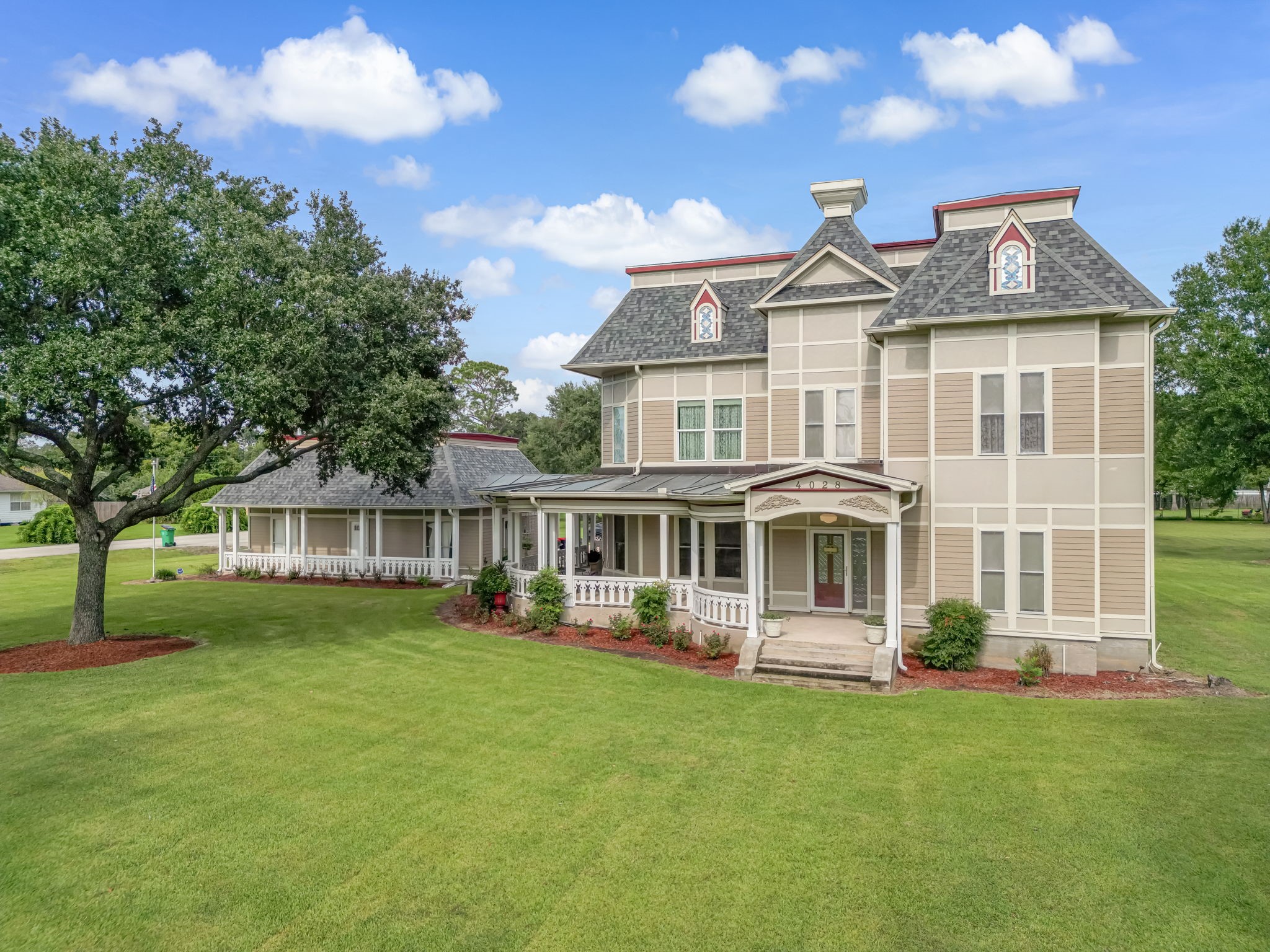 Listing photo 1