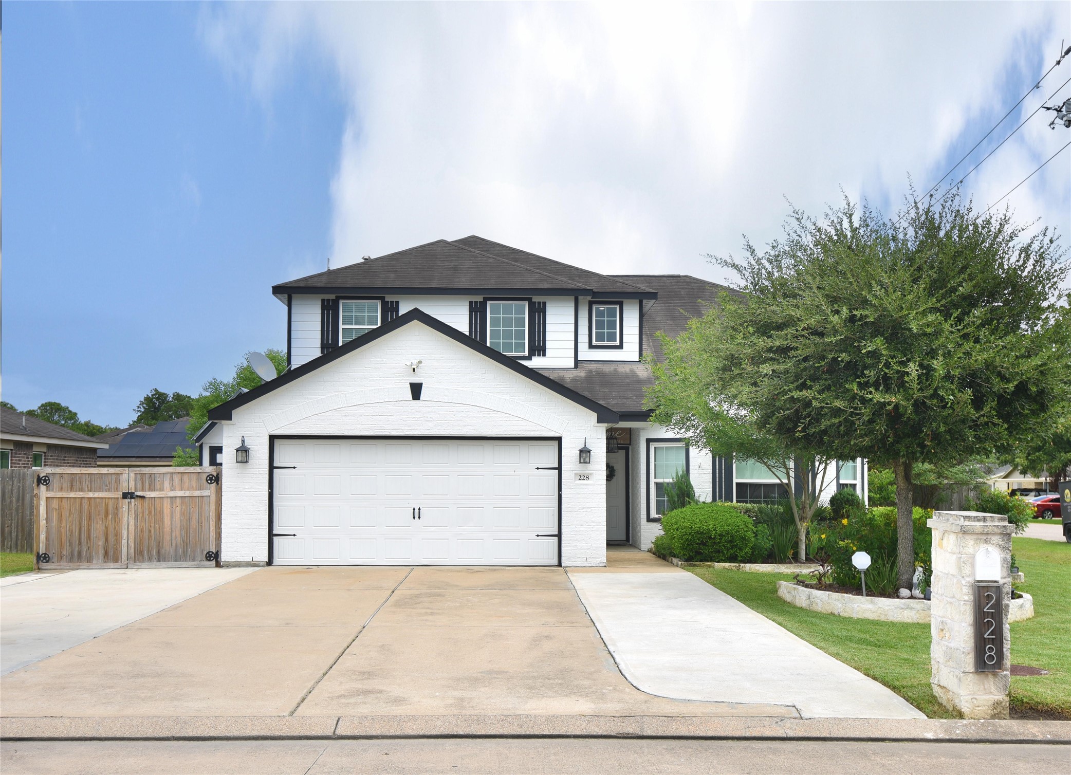 Listing photo 1