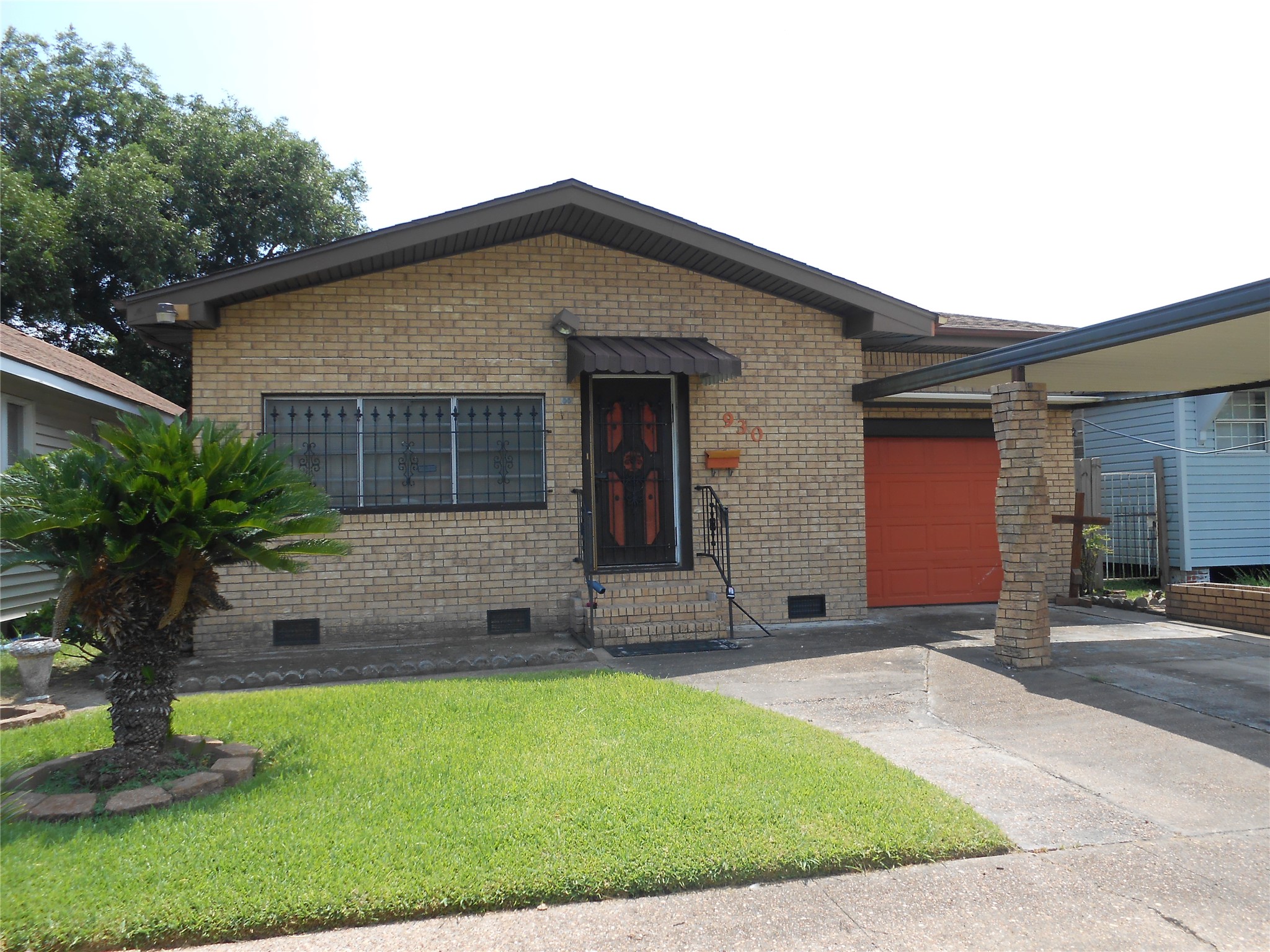 Listing photo 1