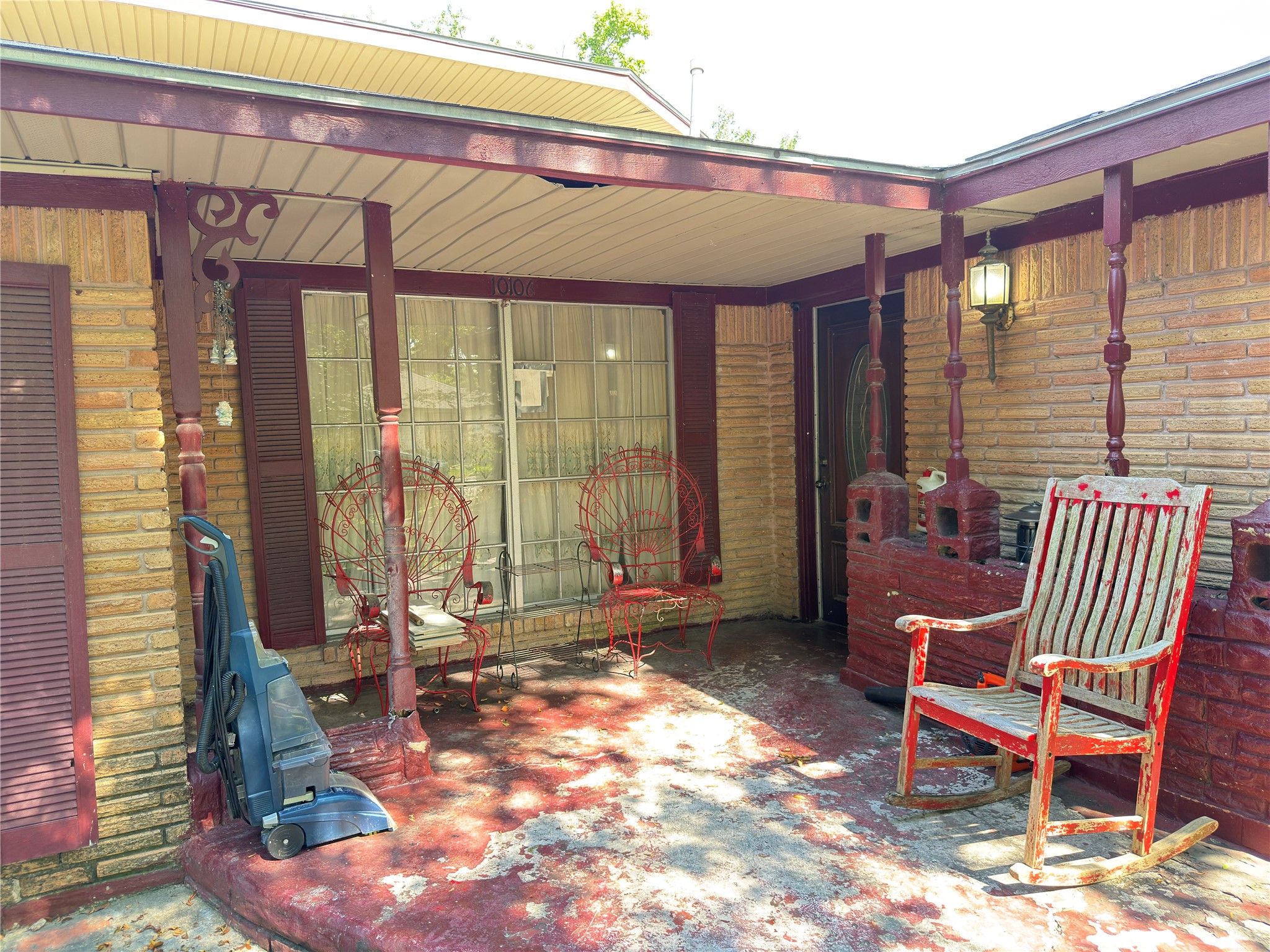 Listing photo 1