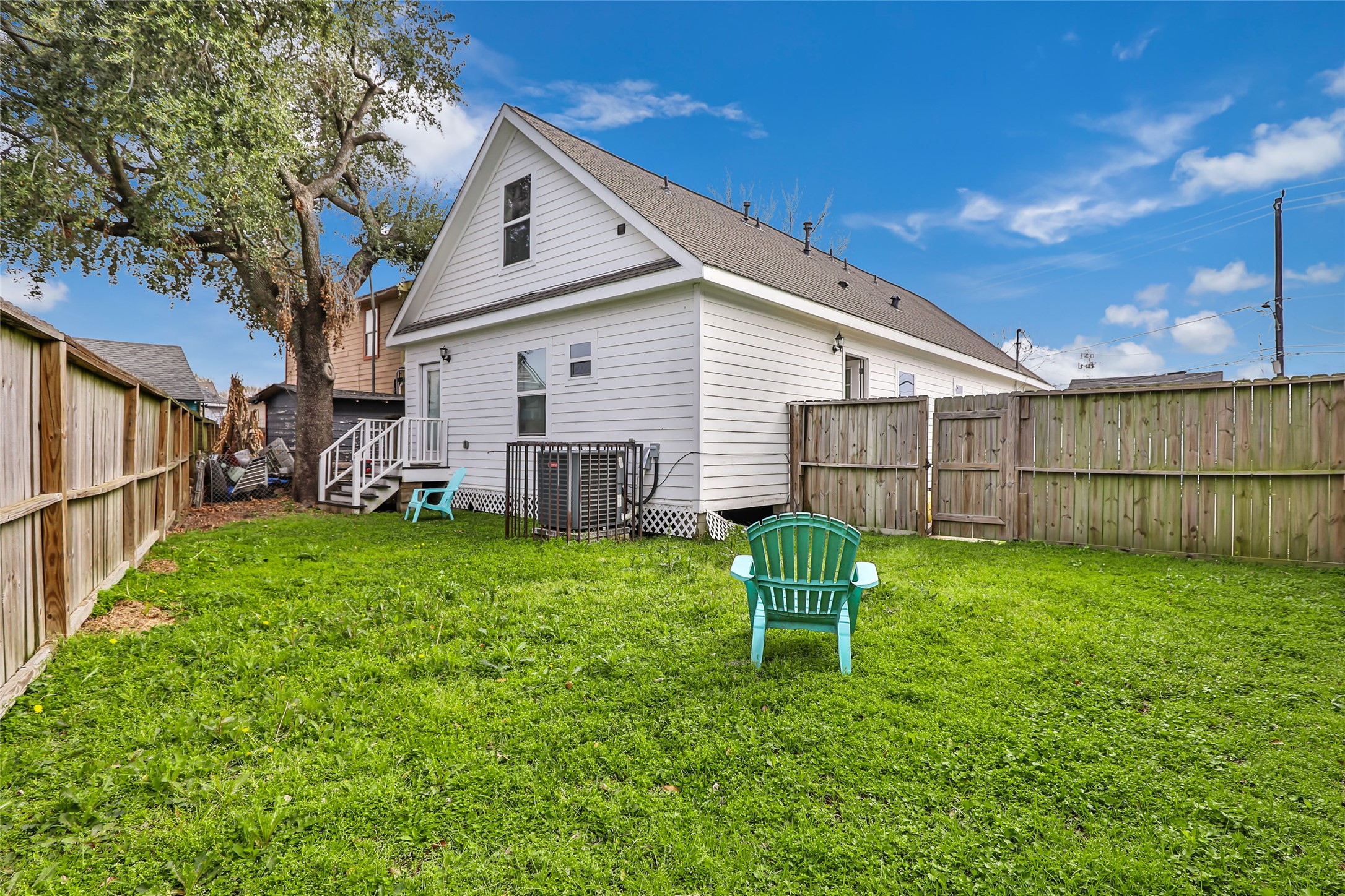 Listing photo 4
