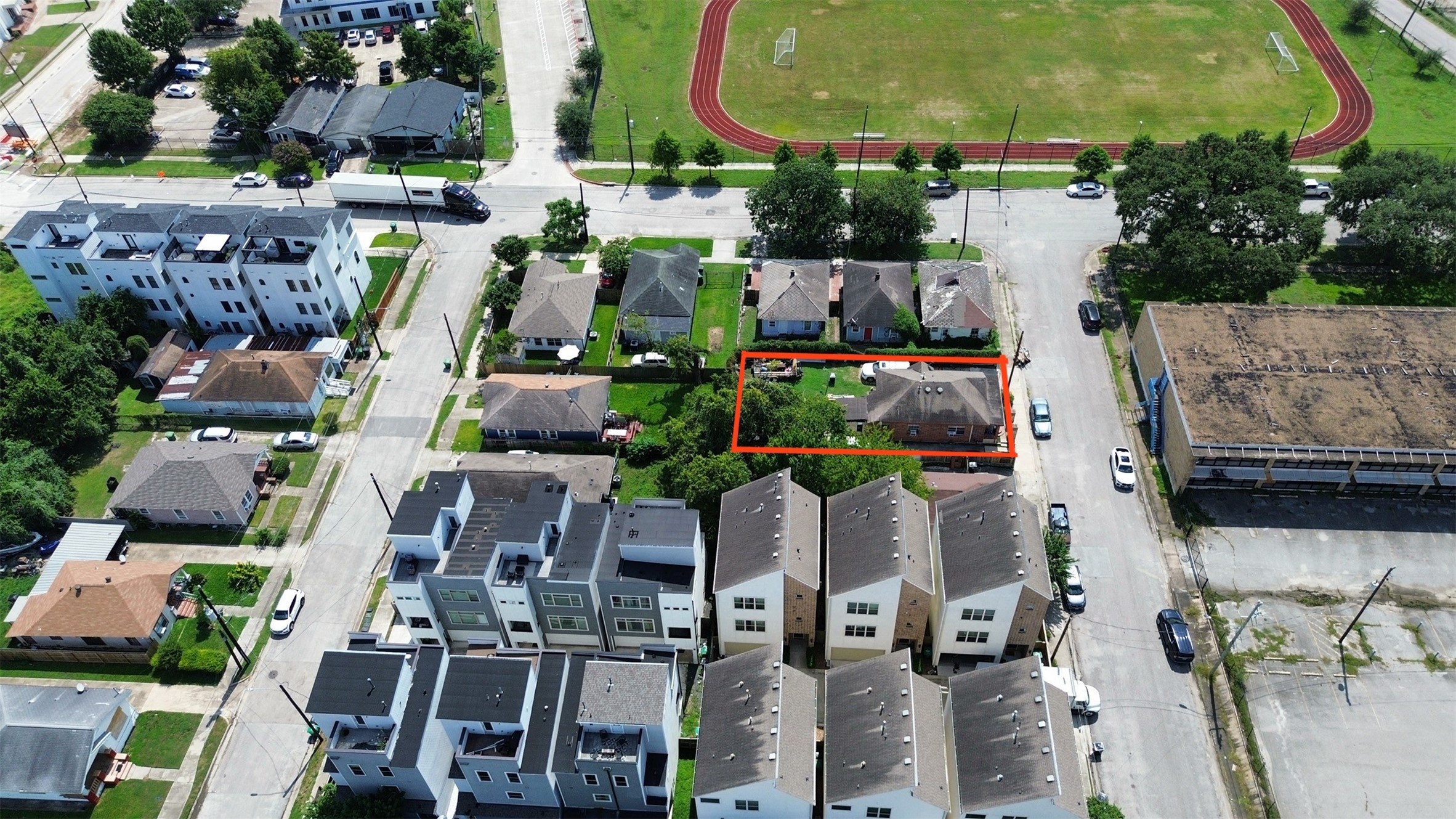 Listing photo 3