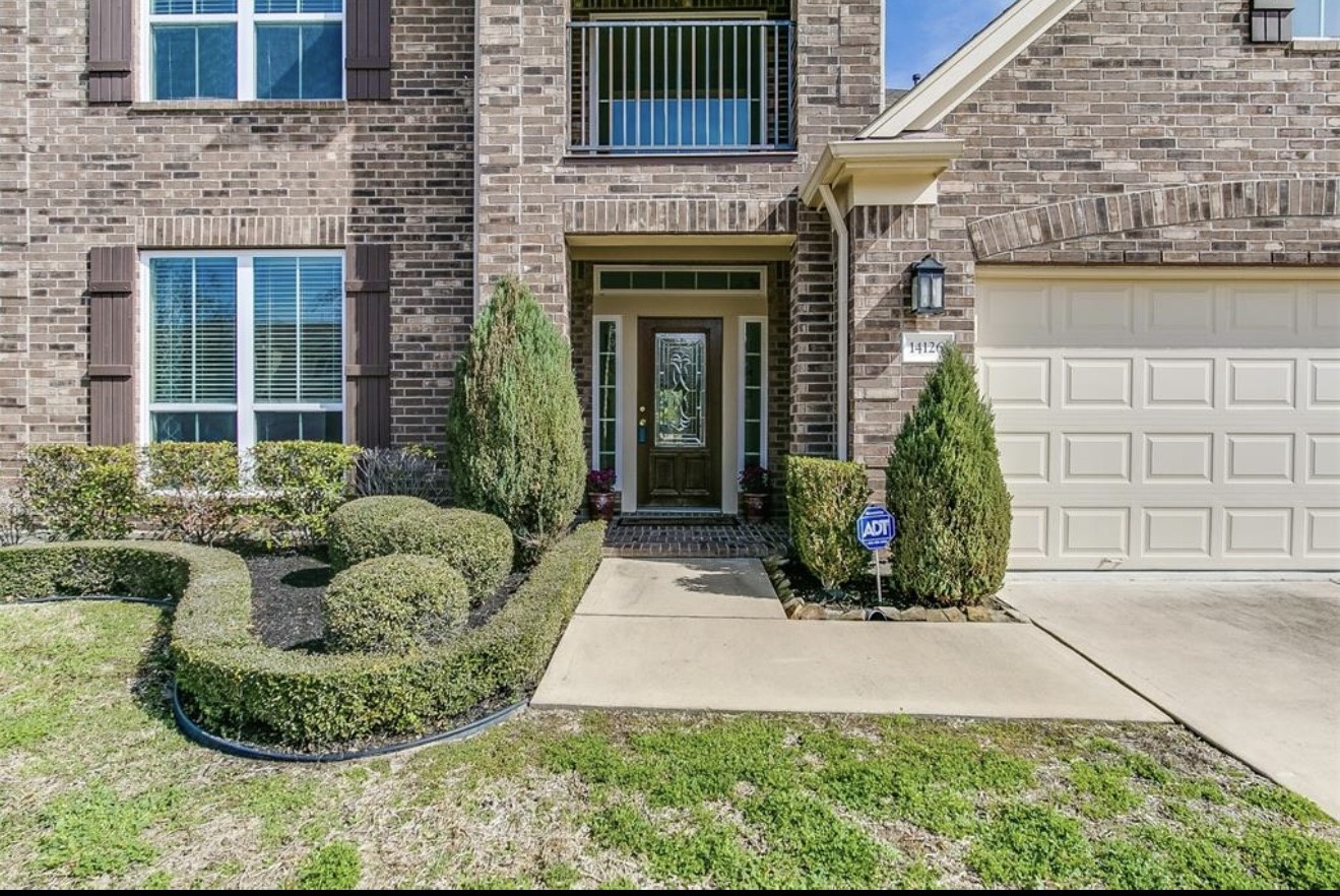 Listing photo 1
