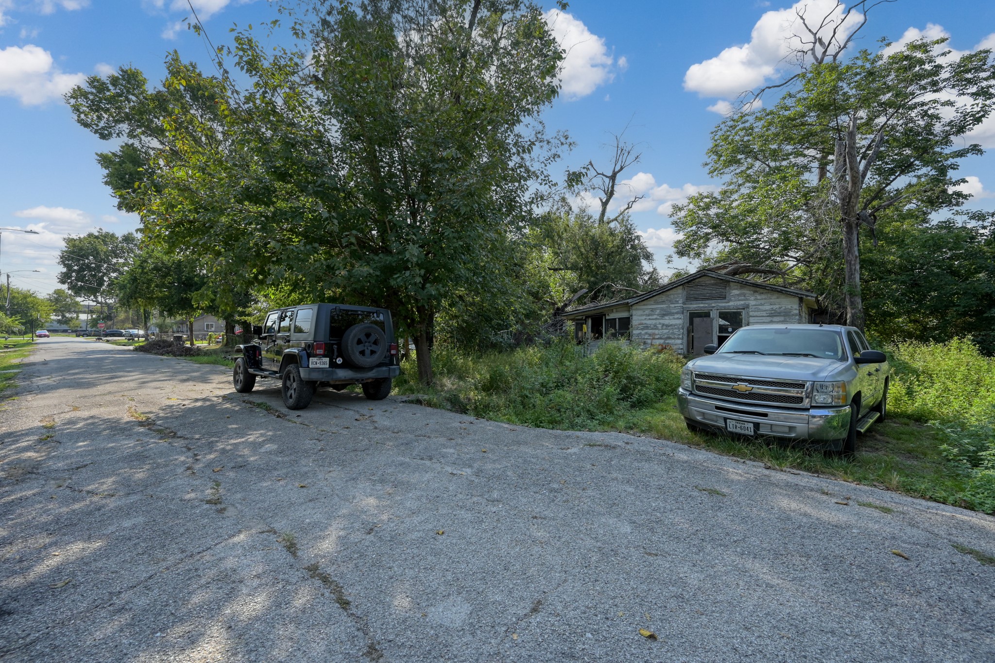 Listing photo 3