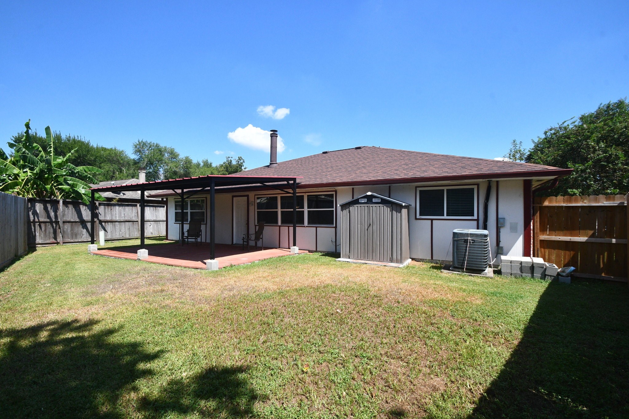 Listing photo 4
