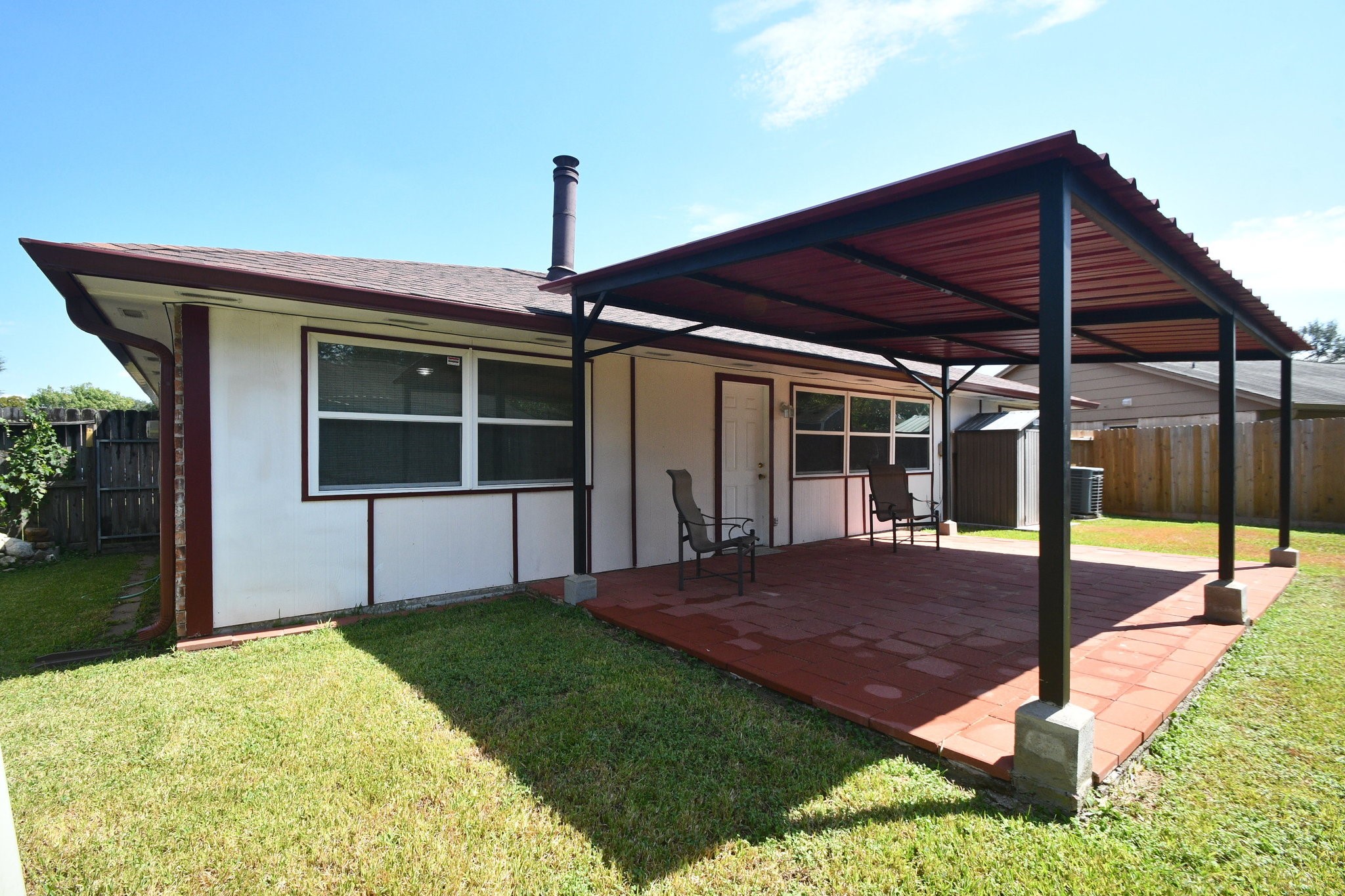 Listing photo 1