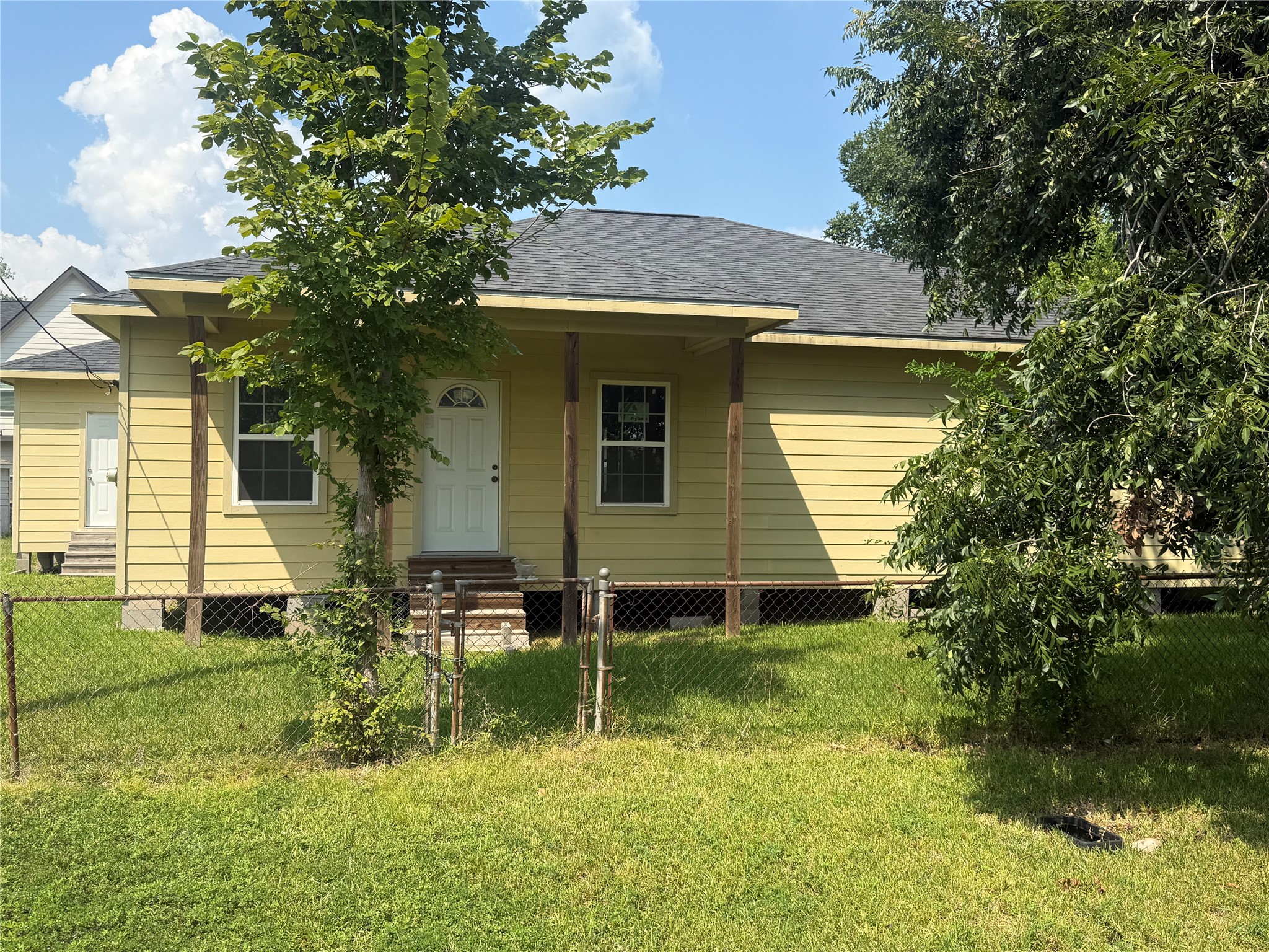 Listing photo 1