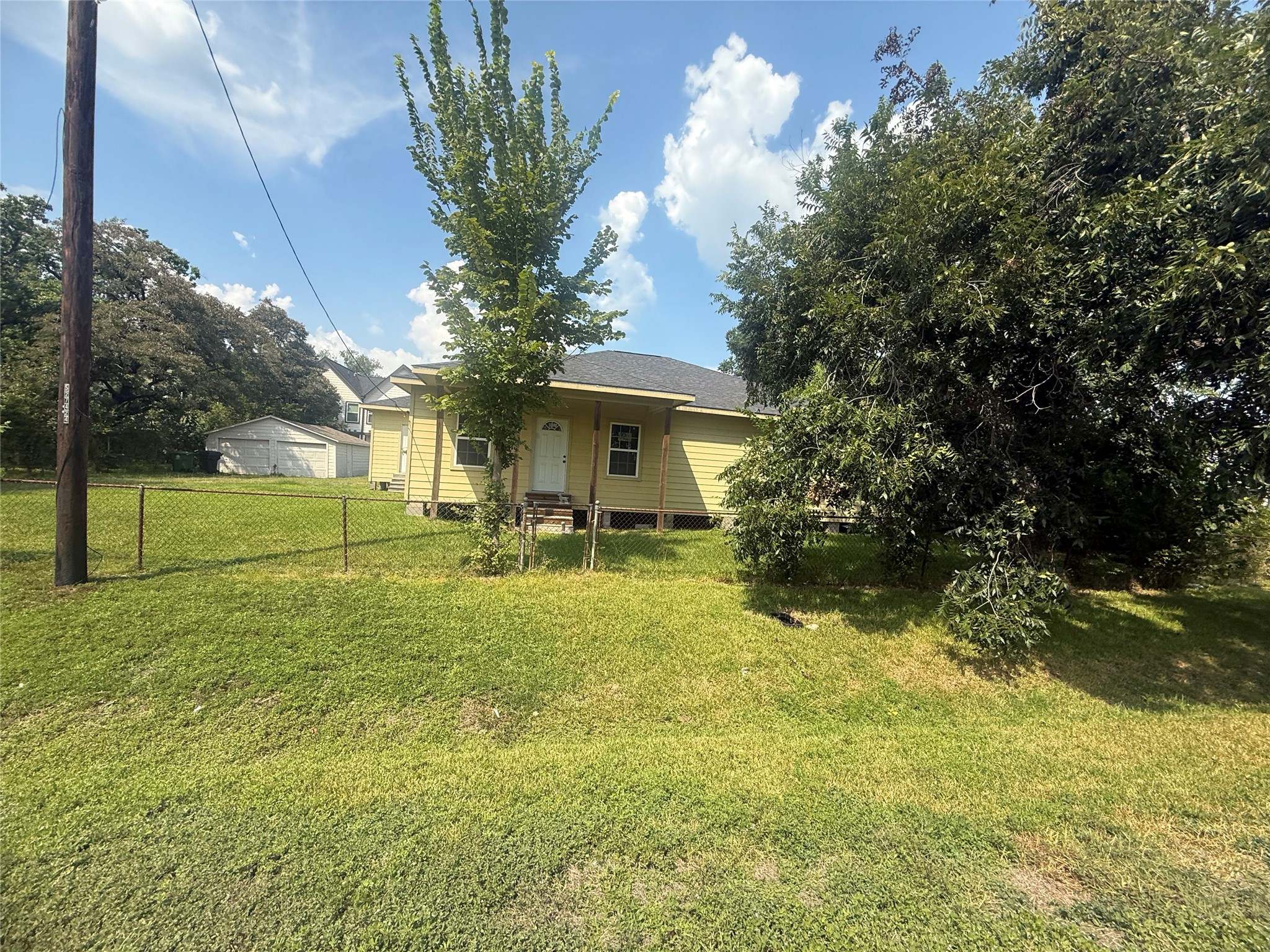 Listing photo 5