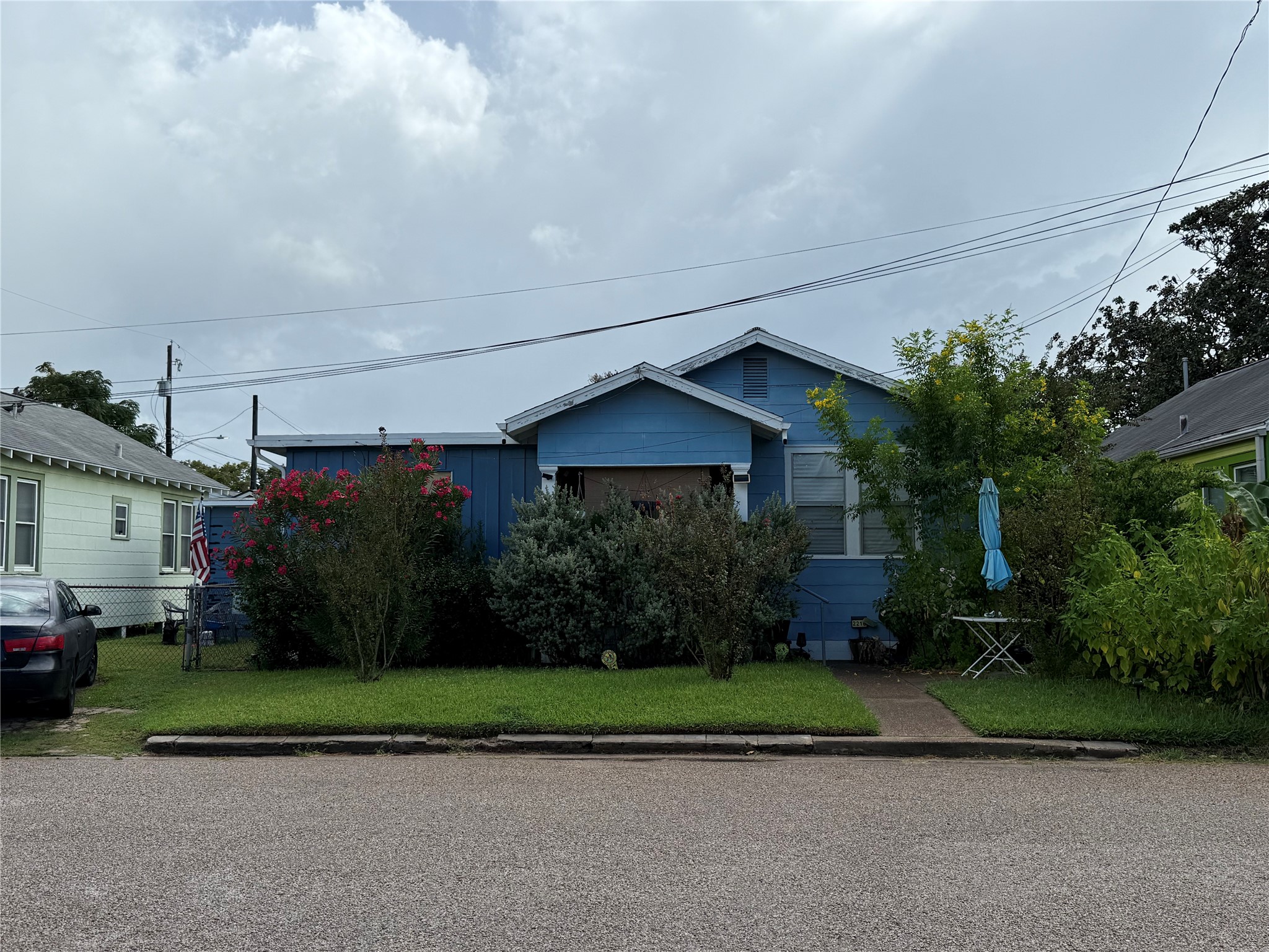 Listing photo 1