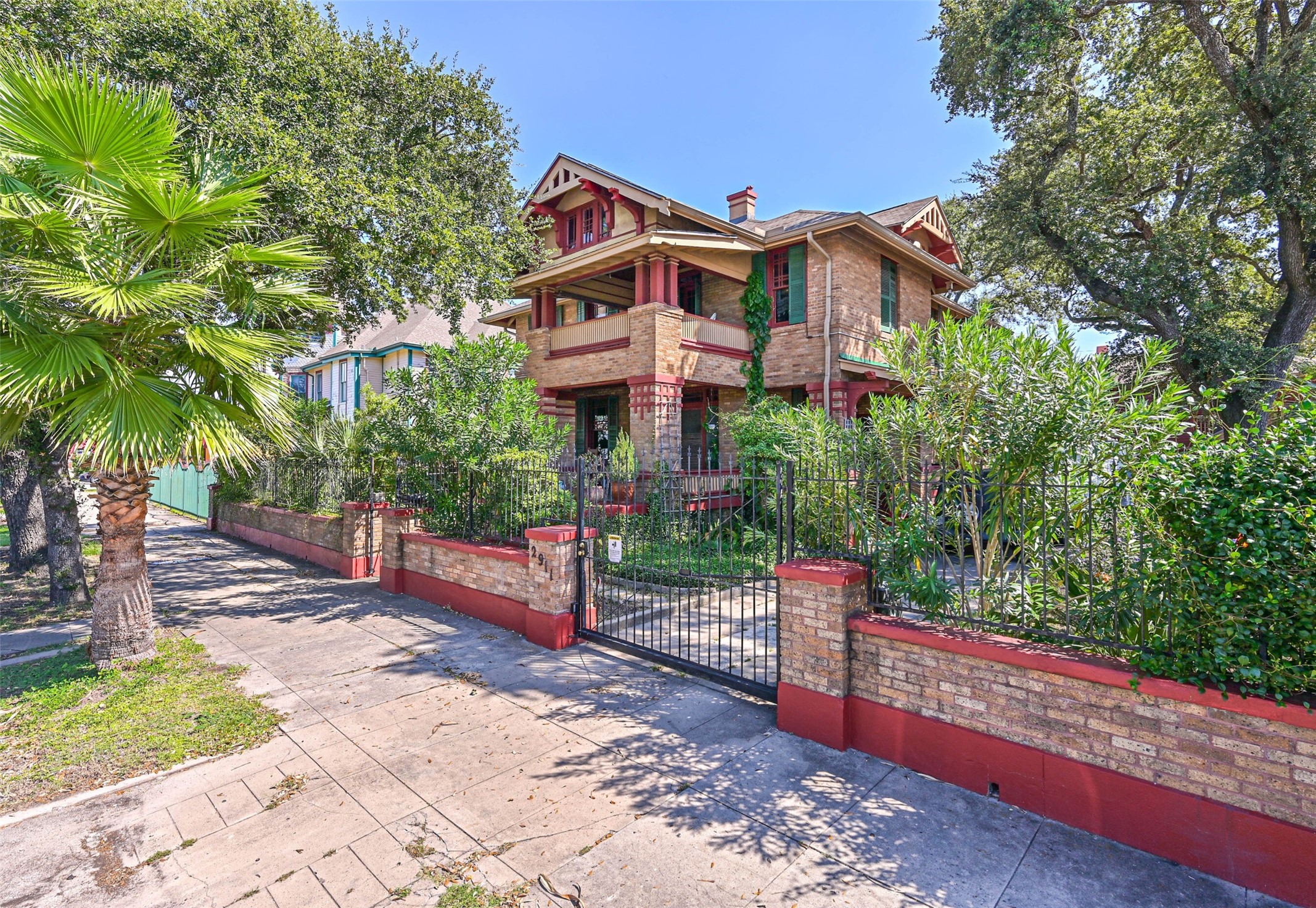 Listing photo 1