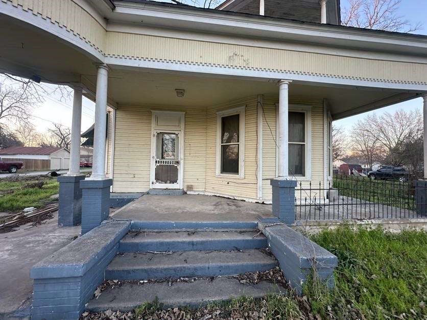 Listing photo 3
