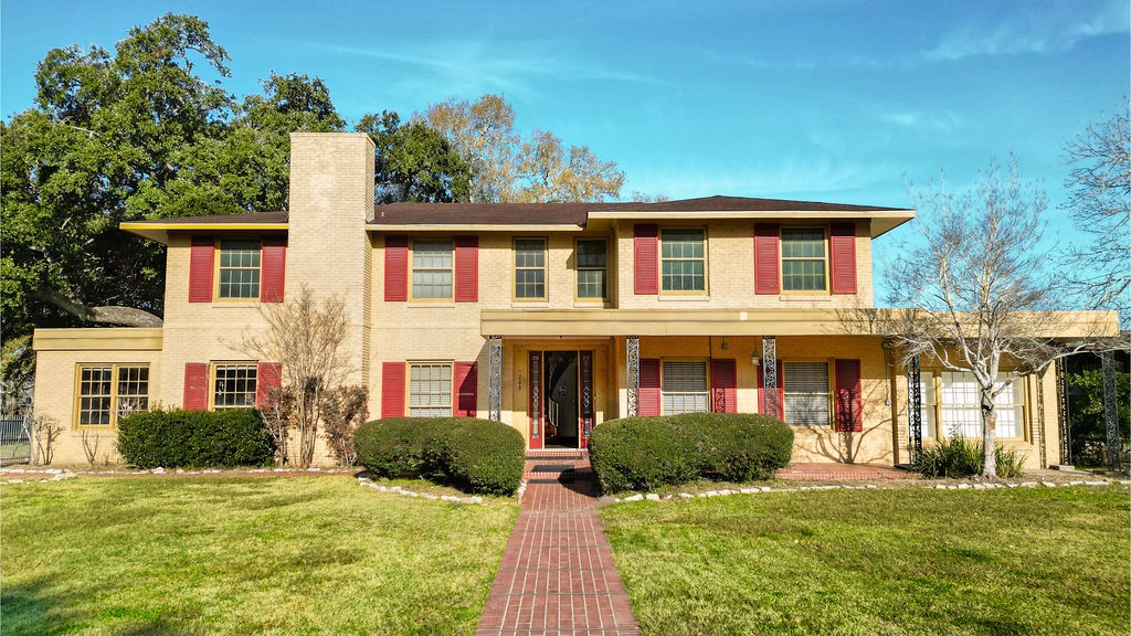 Listing photo 1