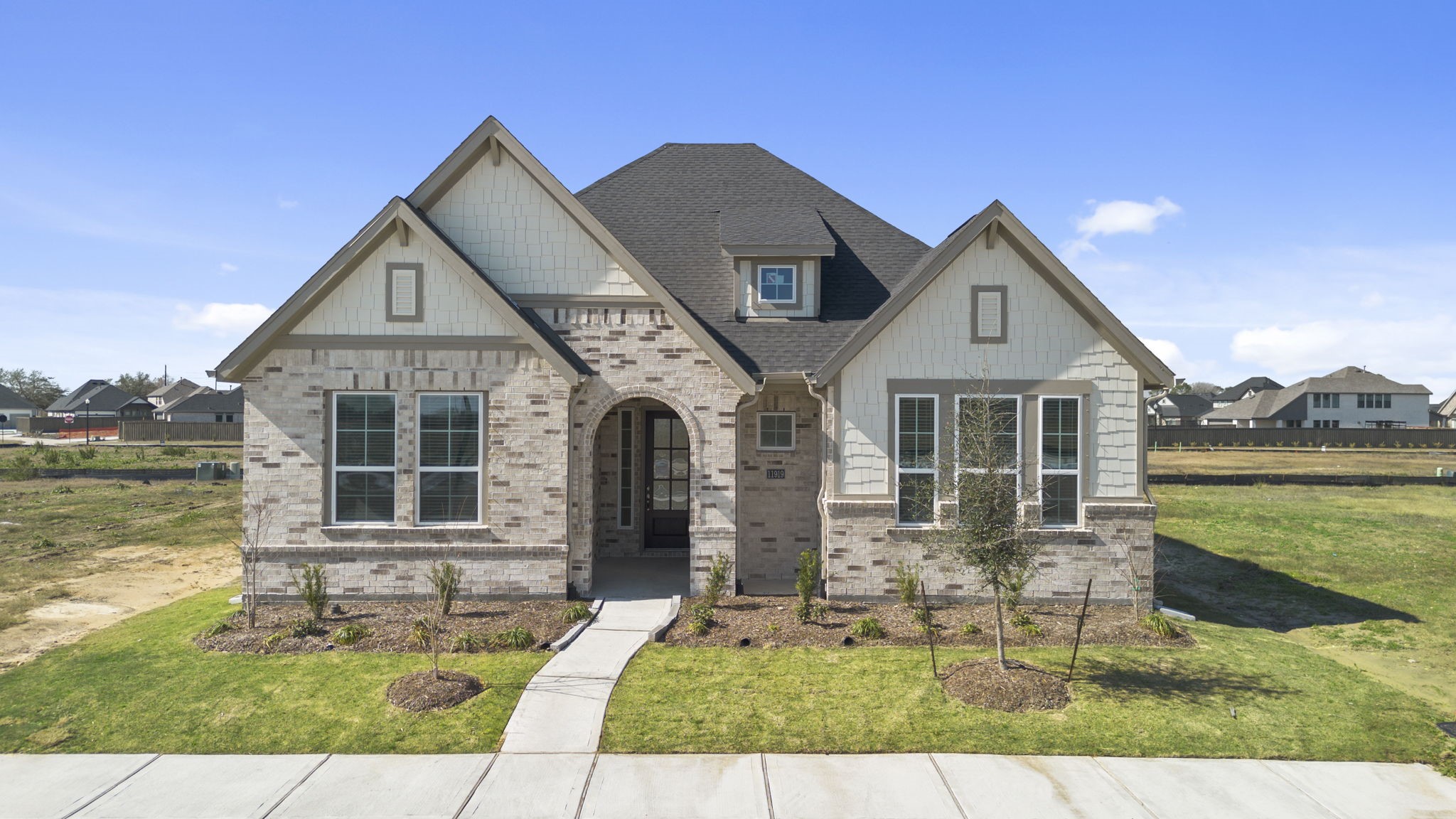 Listing photo 1