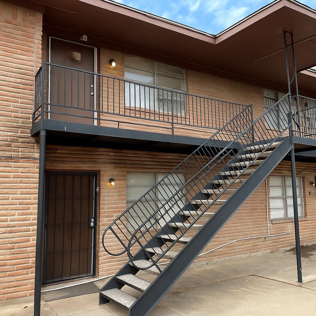 Listing photo 1