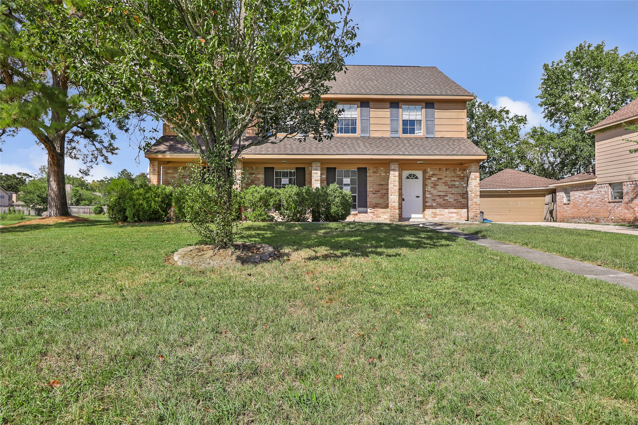 Listing photo 1