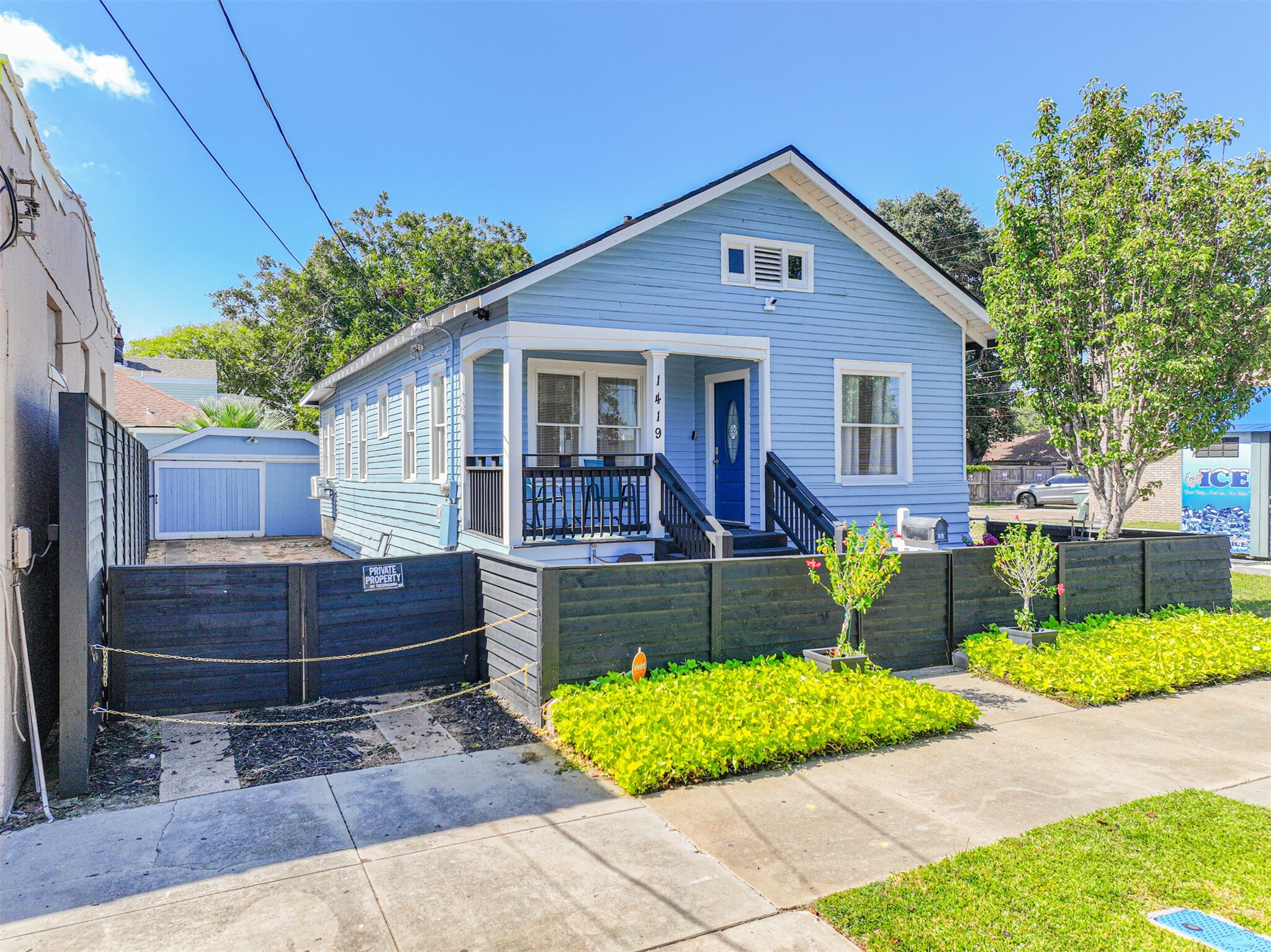 Listing photo 3
