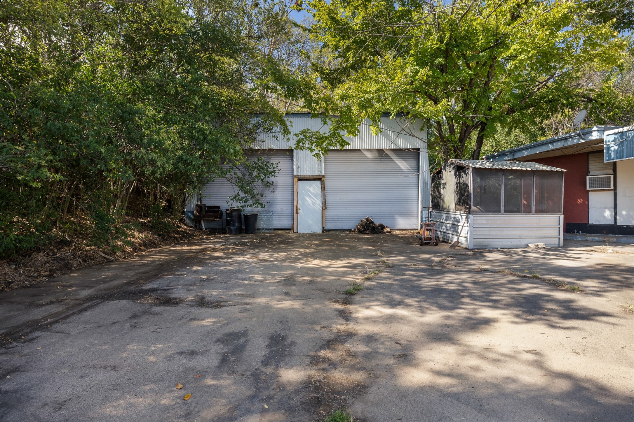 Listing photo 4