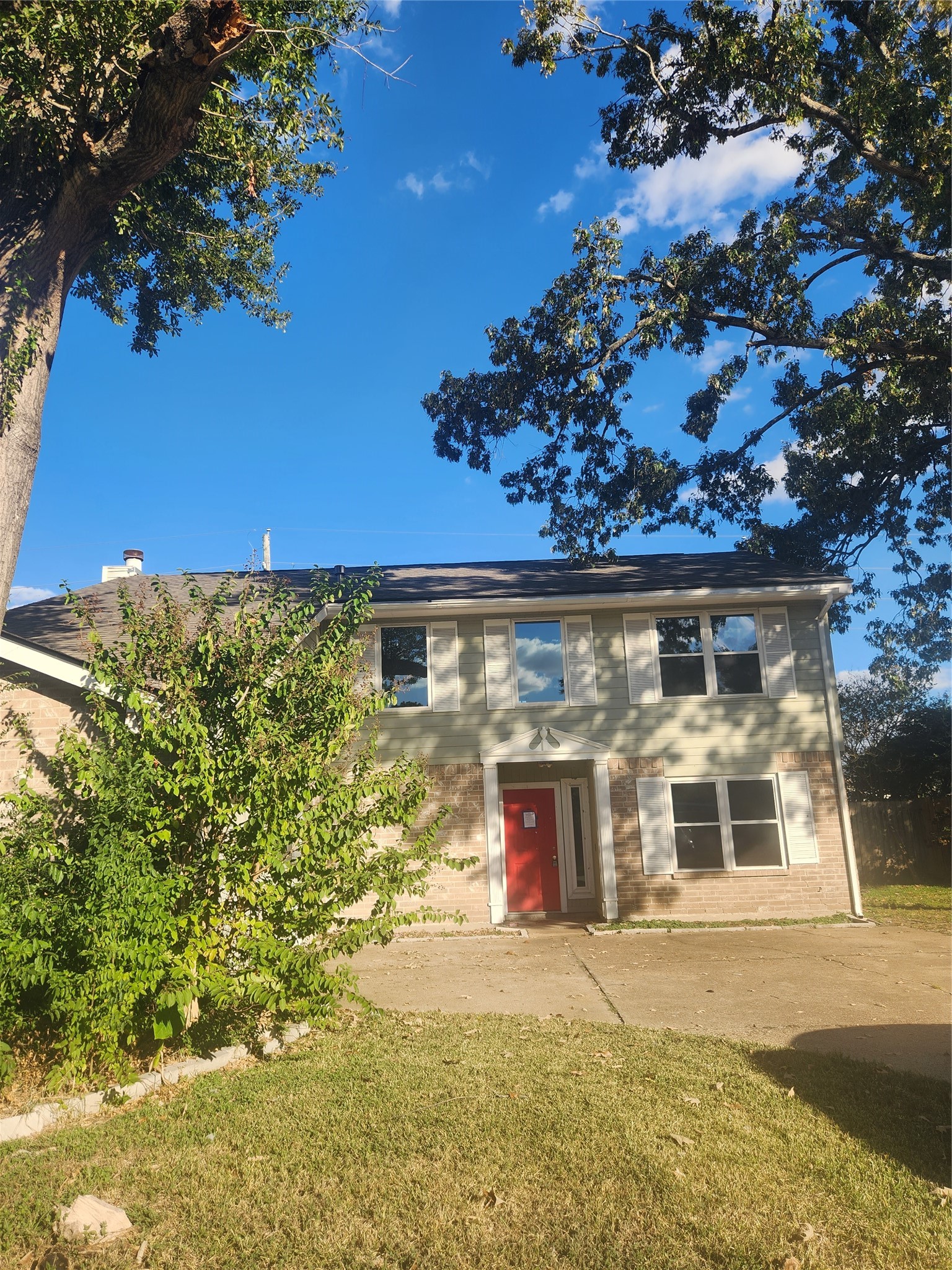 Listing photo 1