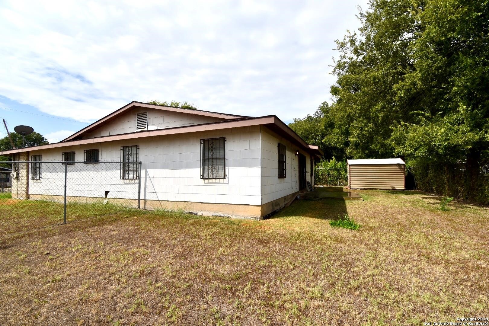 Listing photo 1