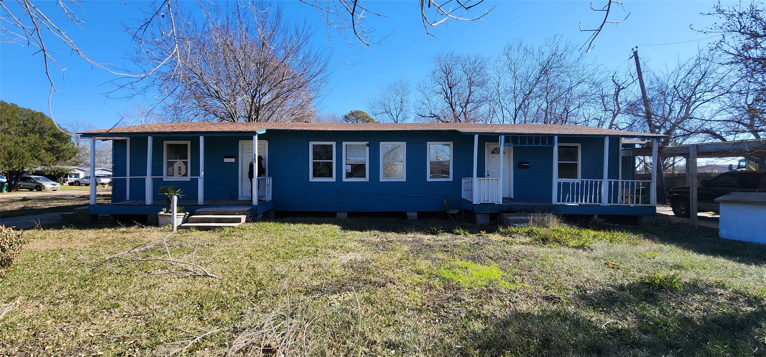 Listing photo 1