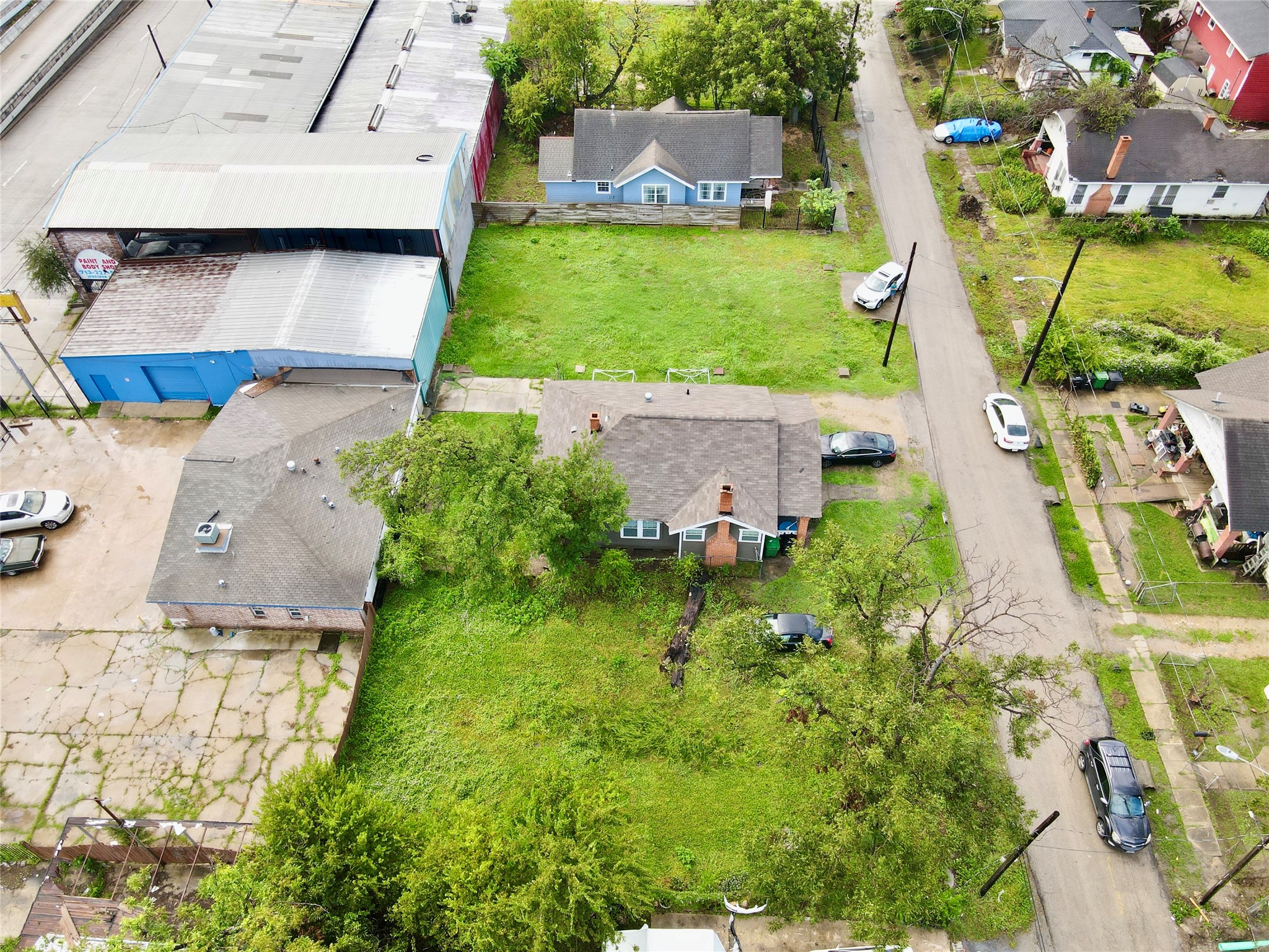 Listing photo 3