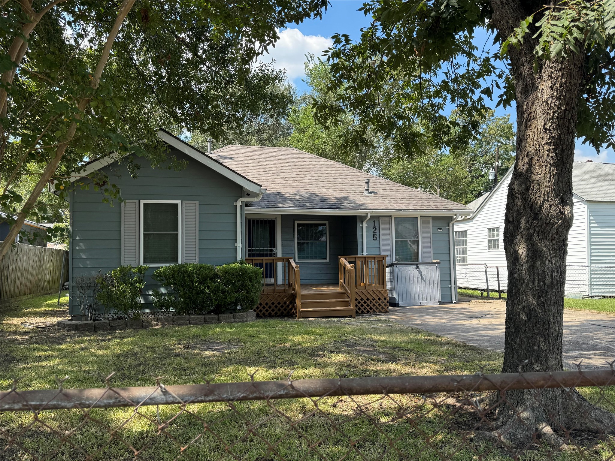 Listing photo 1