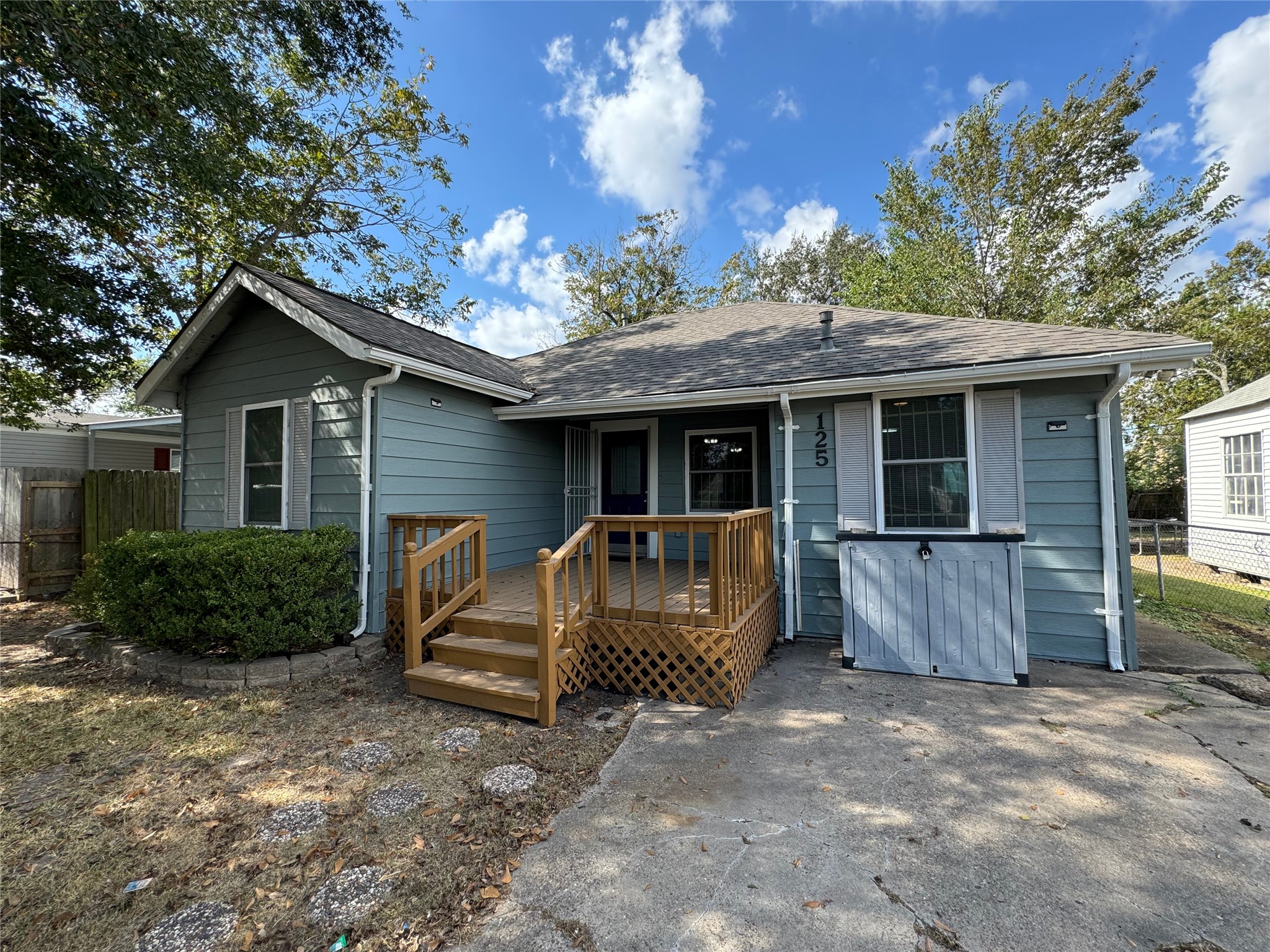 Listing photo 1