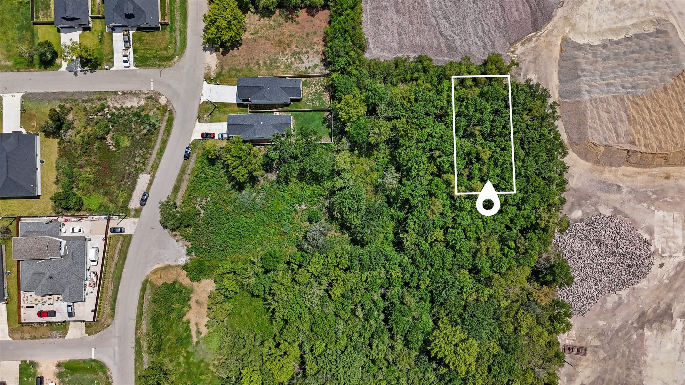 Listing photo 3