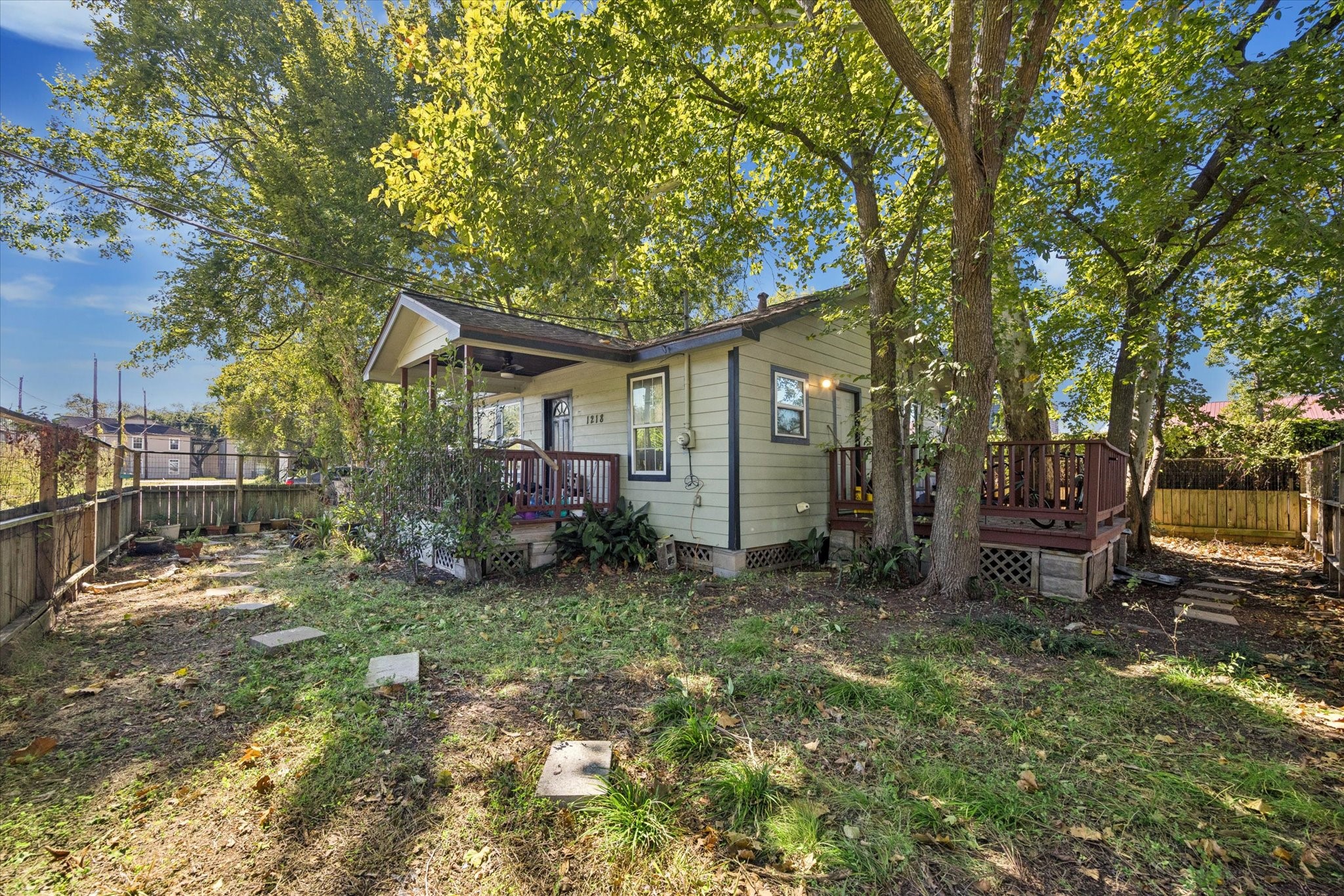Listing photo 1