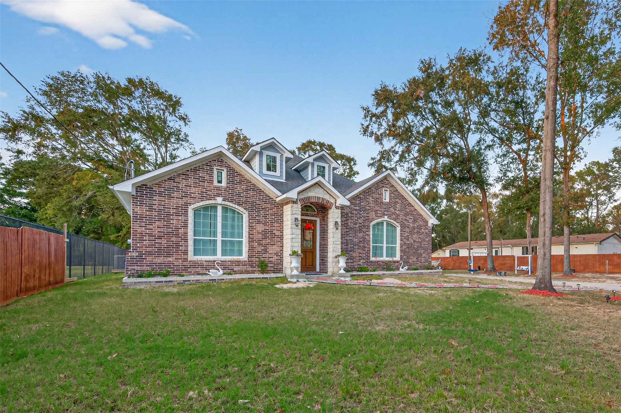 Listing photo 5