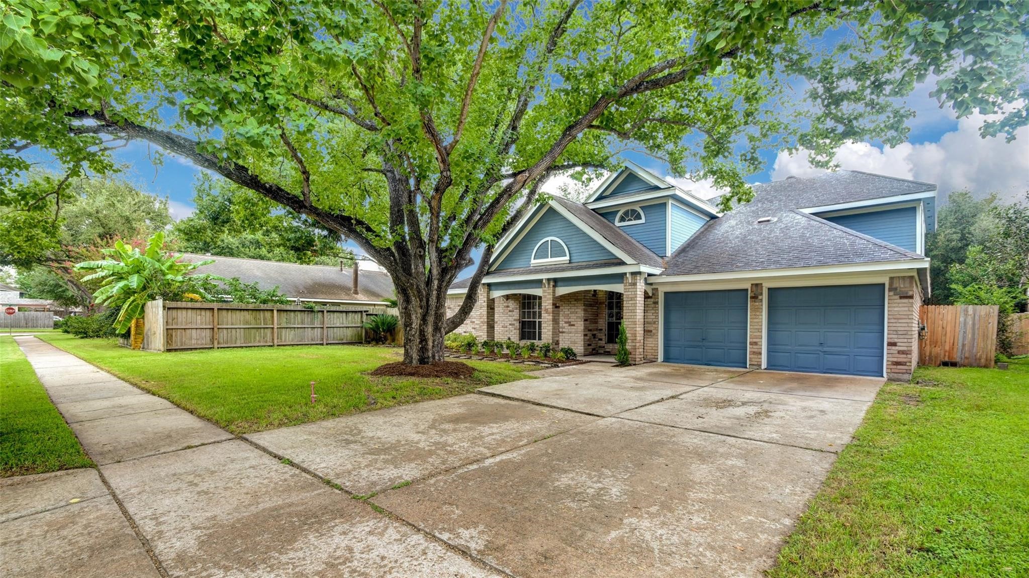 Listing photo 1