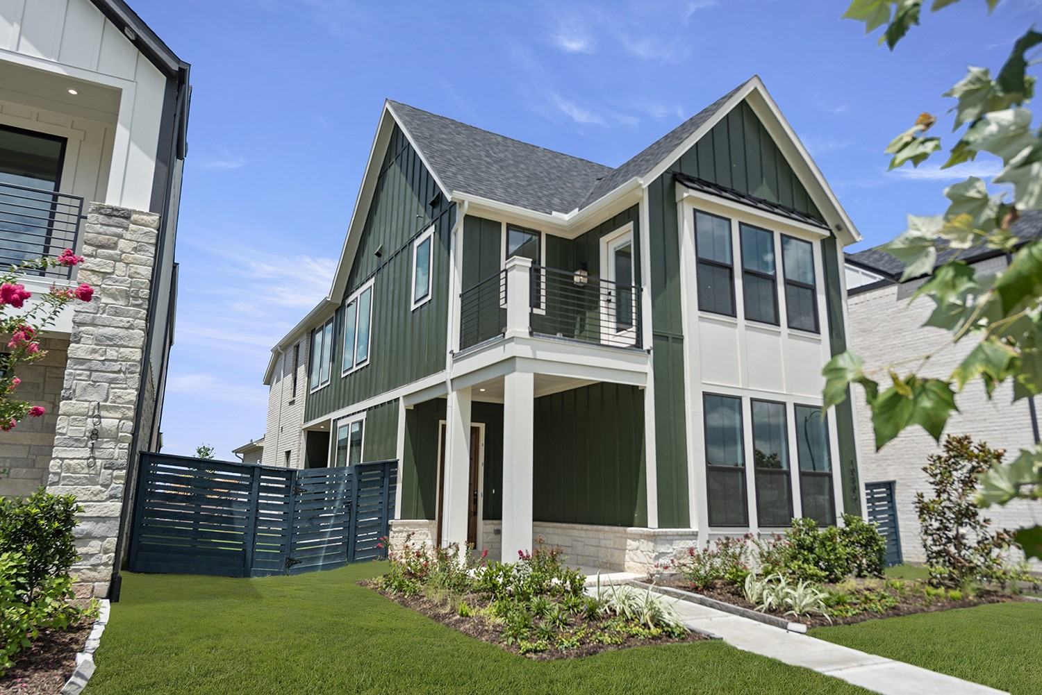 Listing photo 2