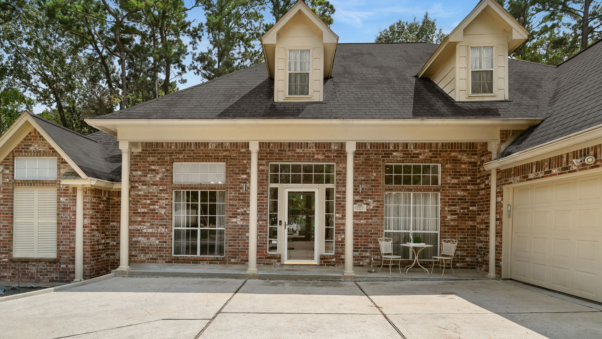 Listing photo 1