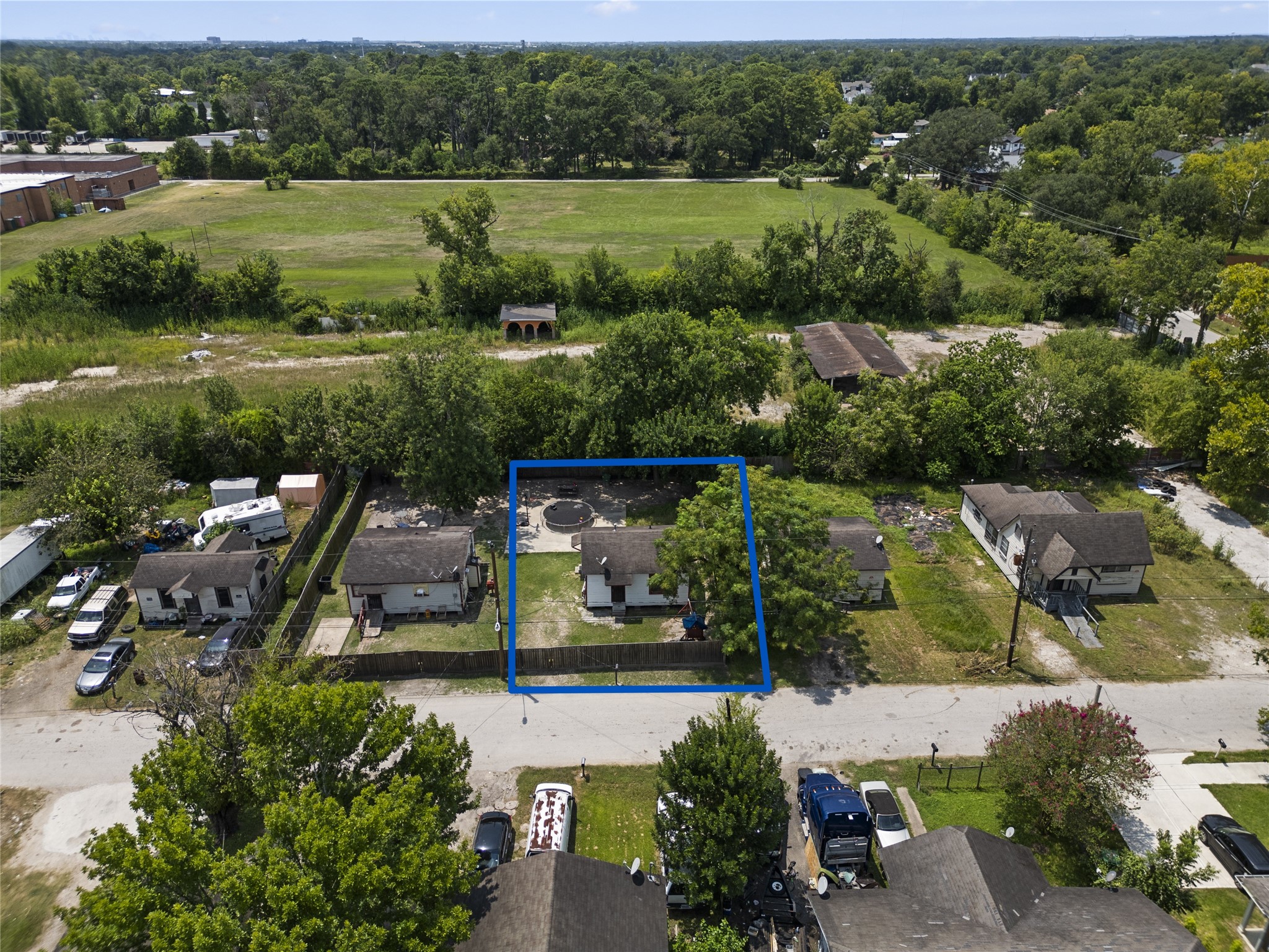 Listing photo 4