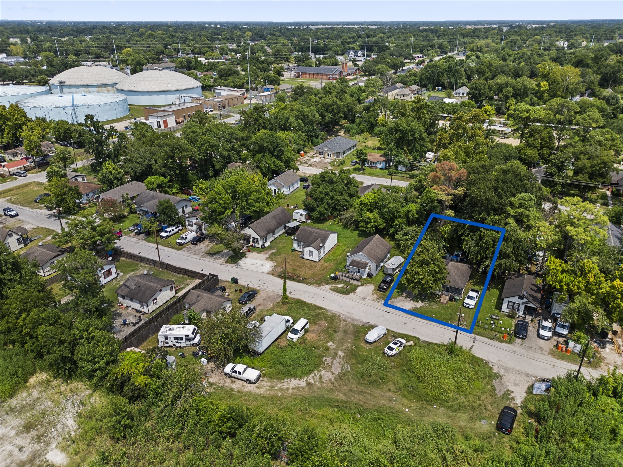 Listing photo 1