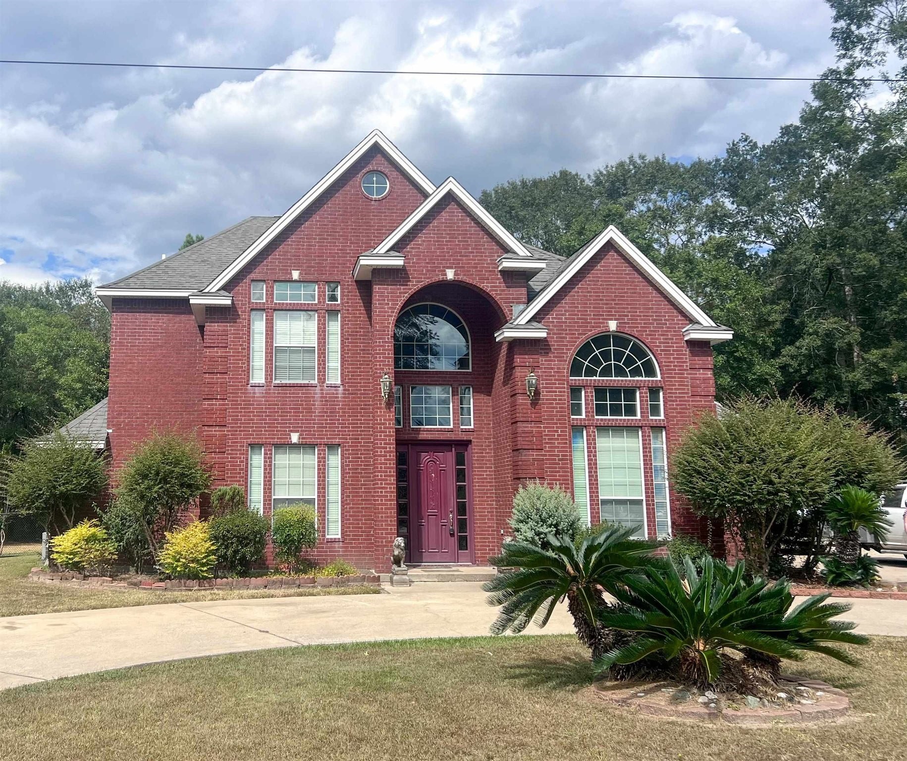 Listing photo 1