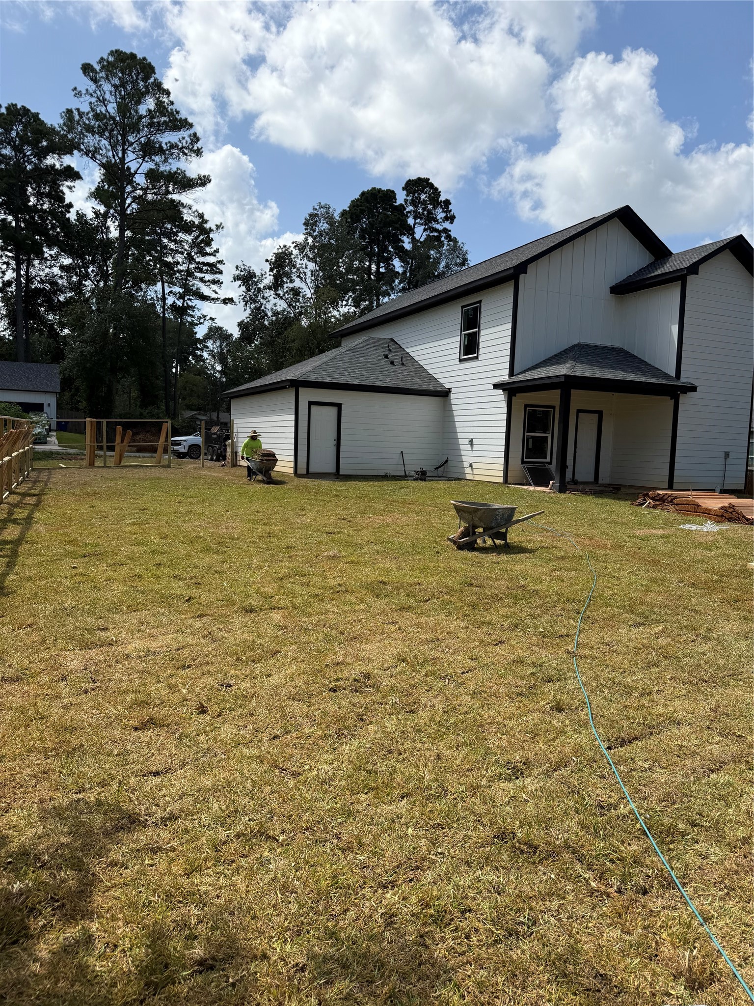 Listing photo 2