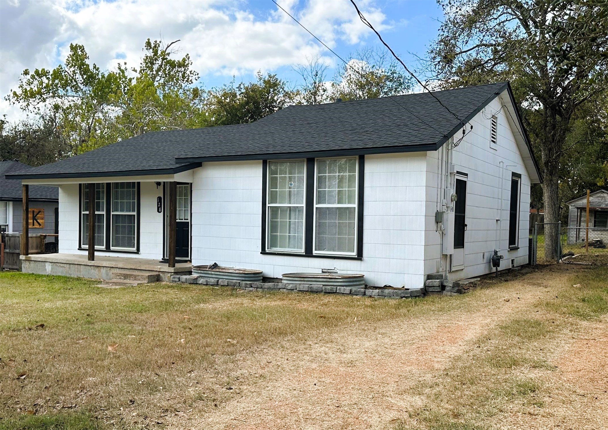 Listing photo 1