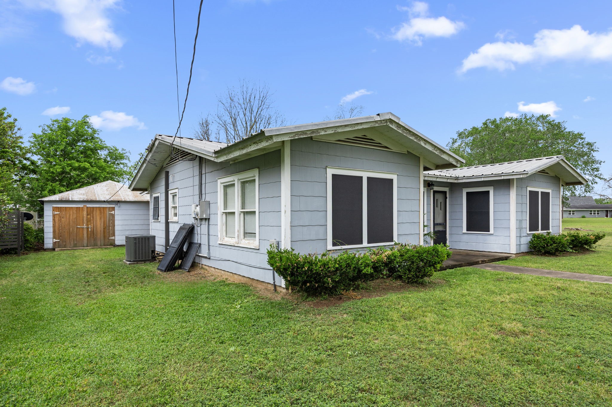 Listing photo 5