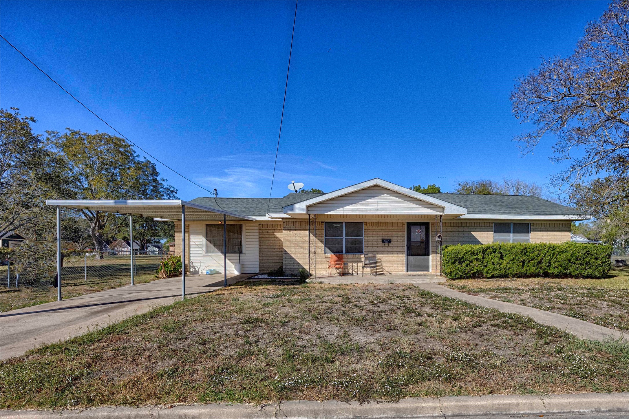 Listing photo 1