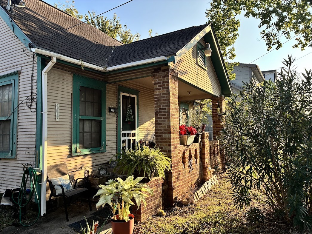 Listing photo 1