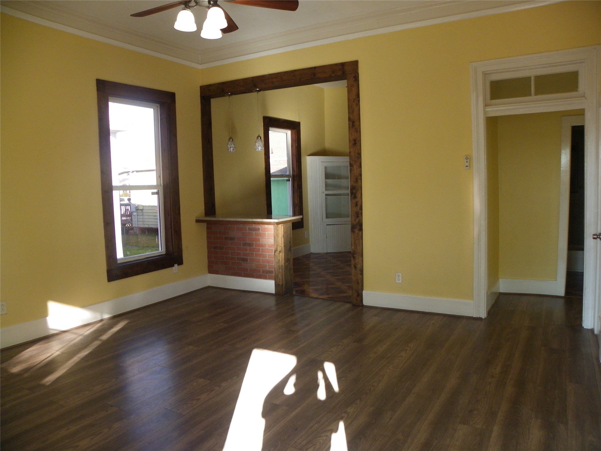 Listing photo 3